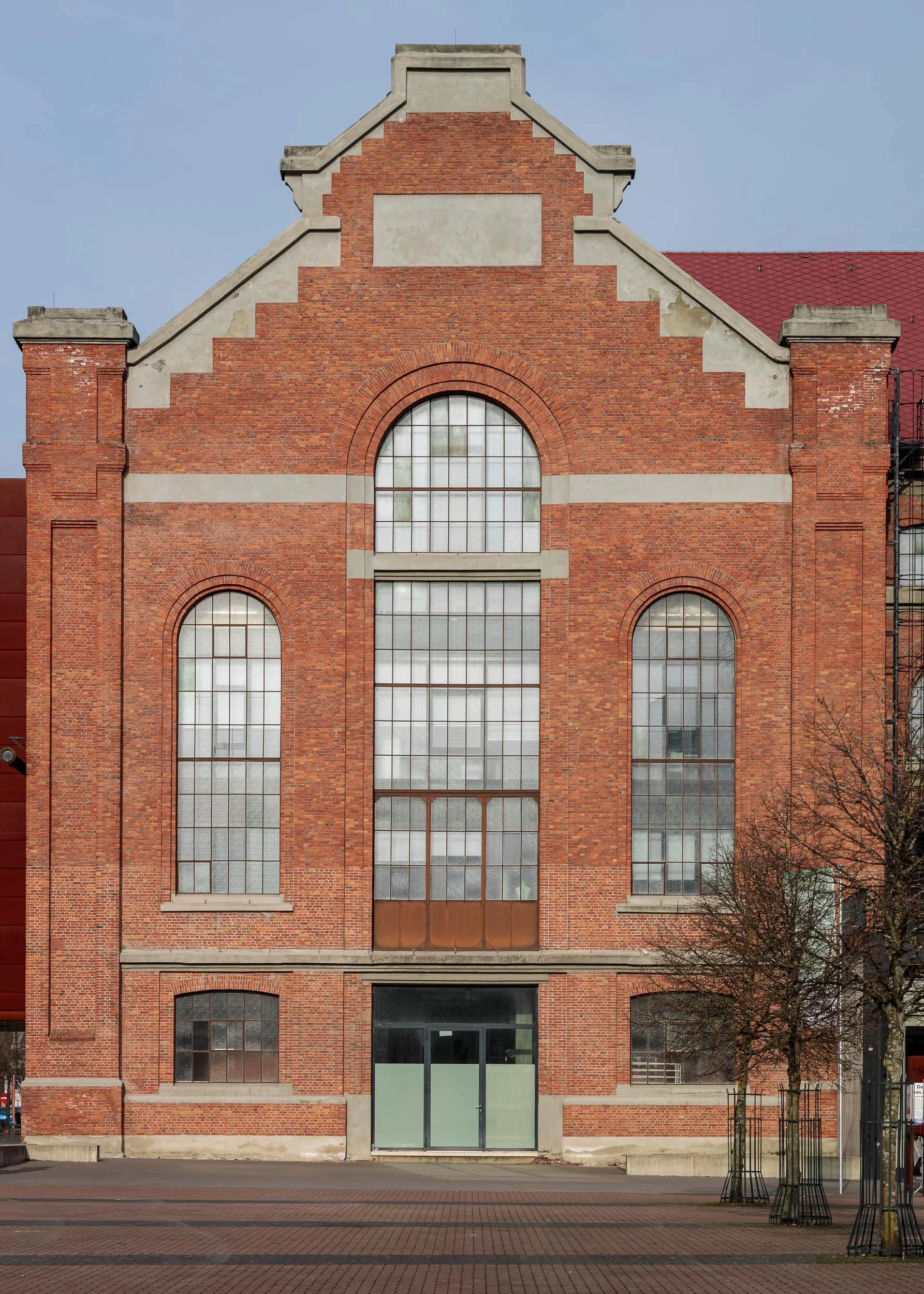 Façade van een gebouw te B-Mine