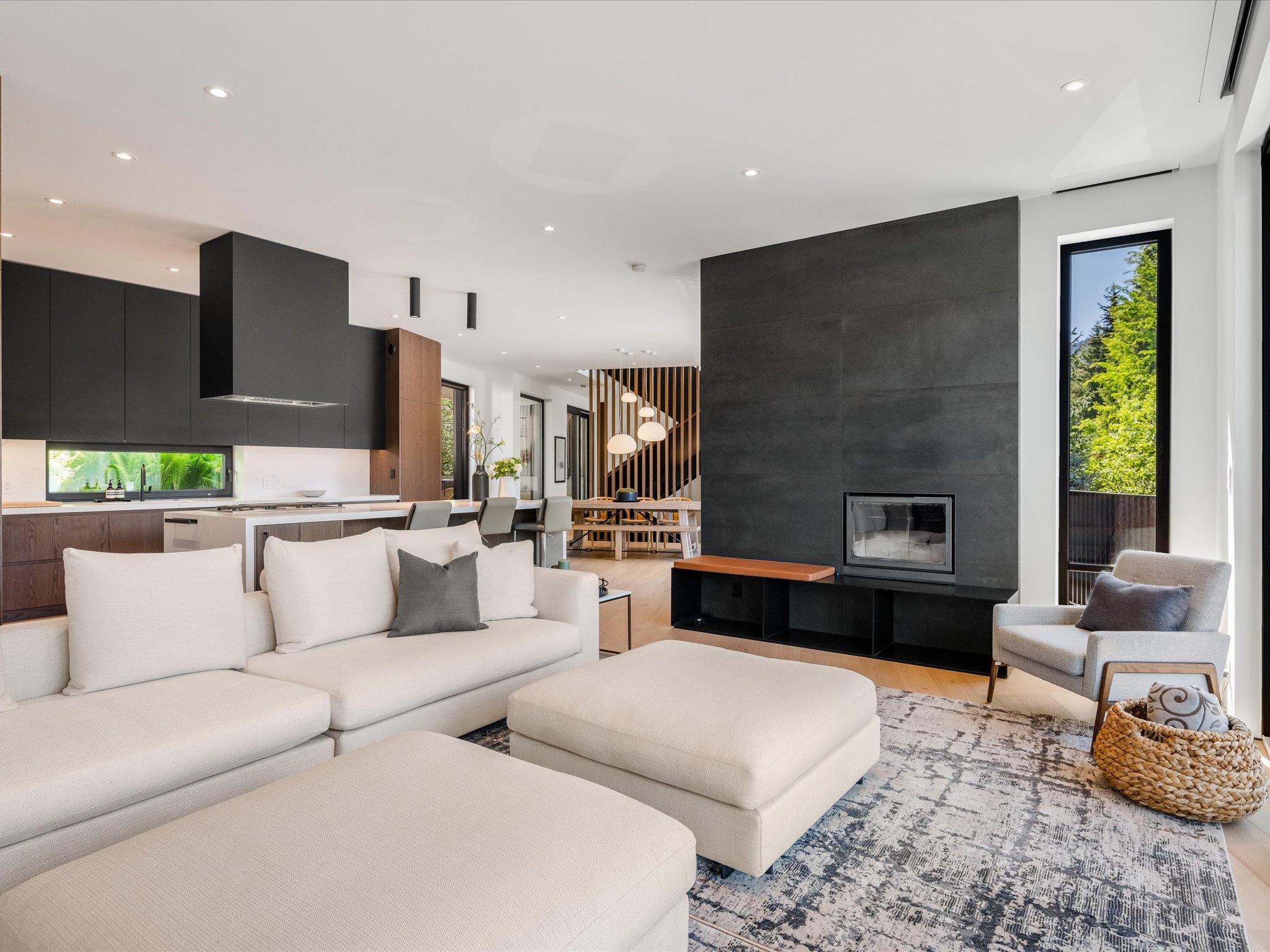 13-3565 Falcon Crescent 13.jpg