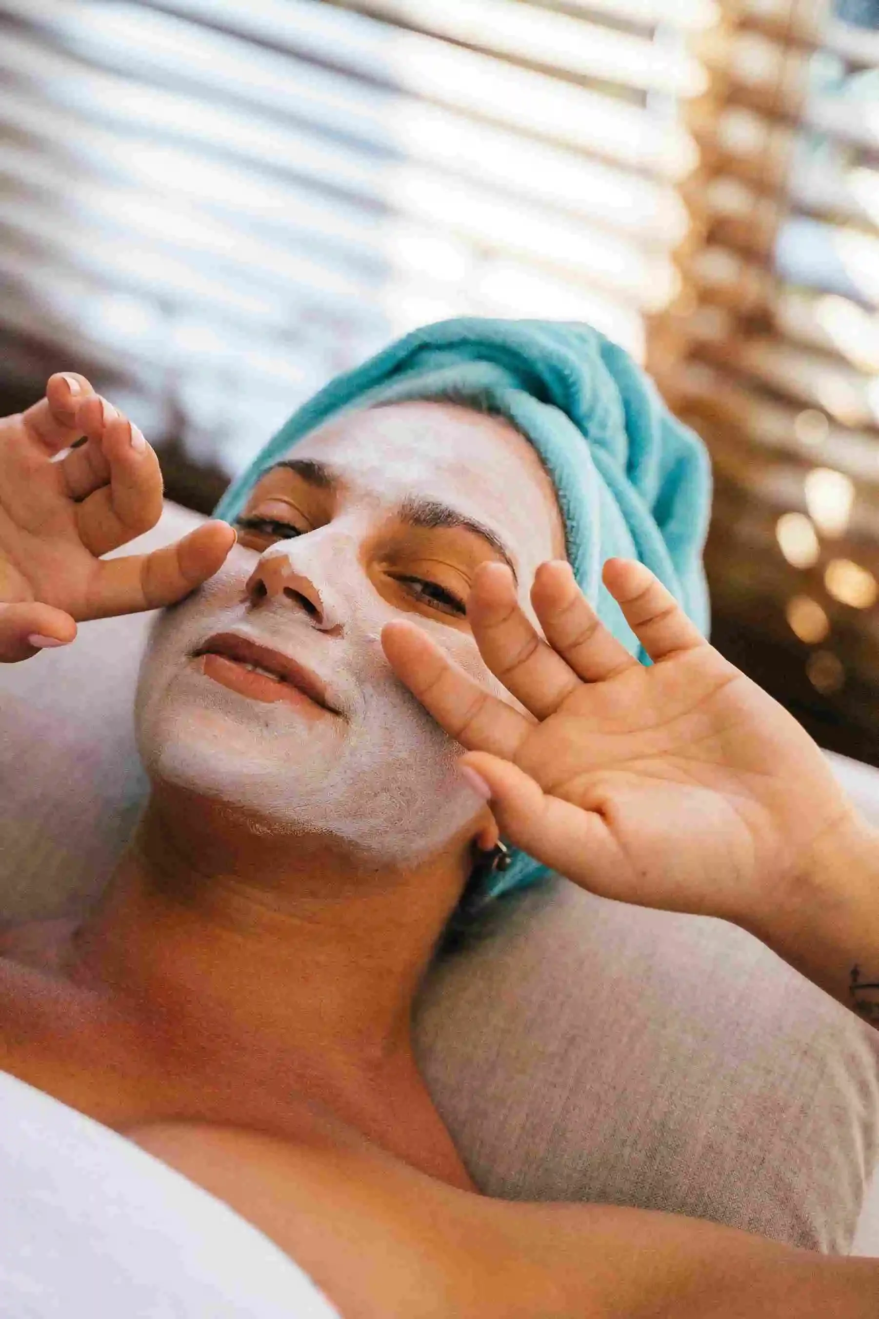 Tratamiento facial con vitamina C para iluminar y rejuvenecer la piel en Badalona Barcelona