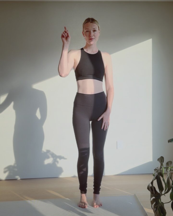 MEET YOUR BODY(Part 1)✨✨✨✨✨
Building AWARENESS is the key 🔑 

Before you strengthen, stretch, or train&mdash;learn to listen. You need to feel your body before you try to change it.
We&rsquo;re so used to powering through exercises without checking 