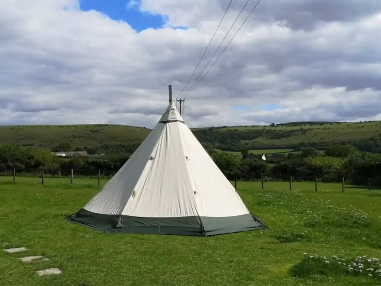 Pitch a tent glamping family friendly 