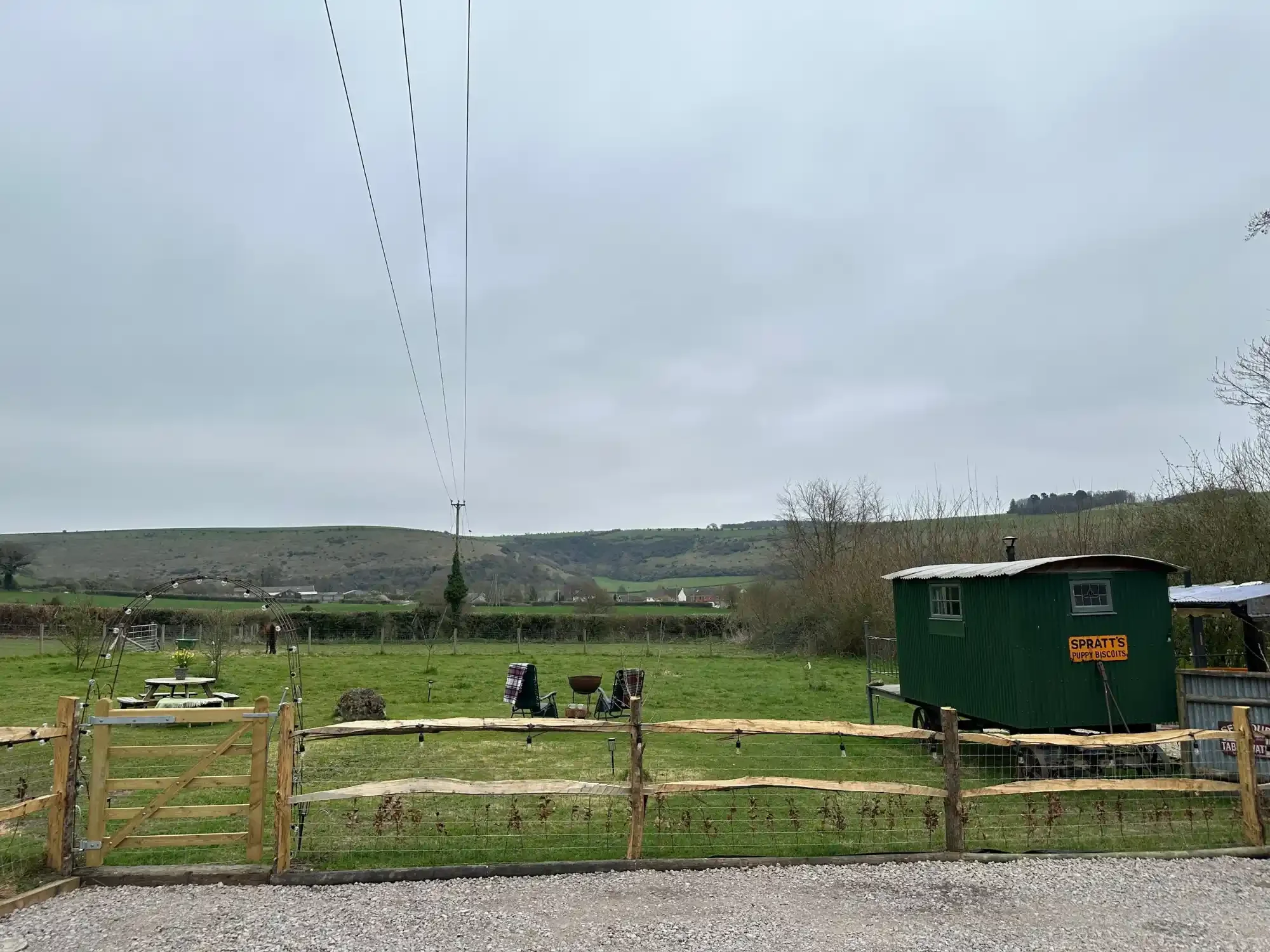 Dog-friendly glamping secure