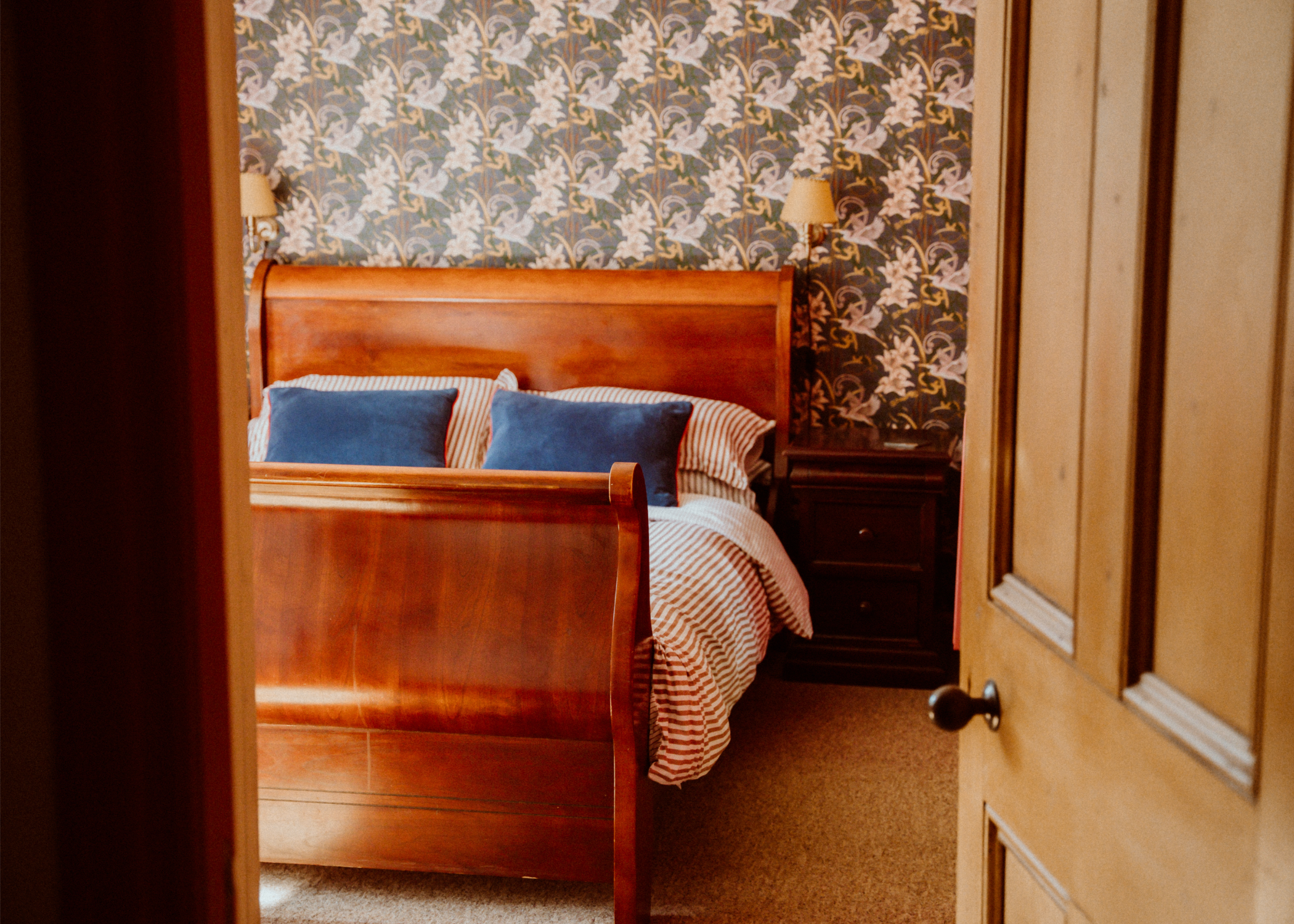 King size bed coupes retreat