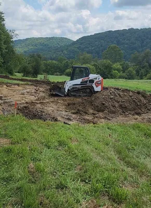 skid doing large grading job.jpg