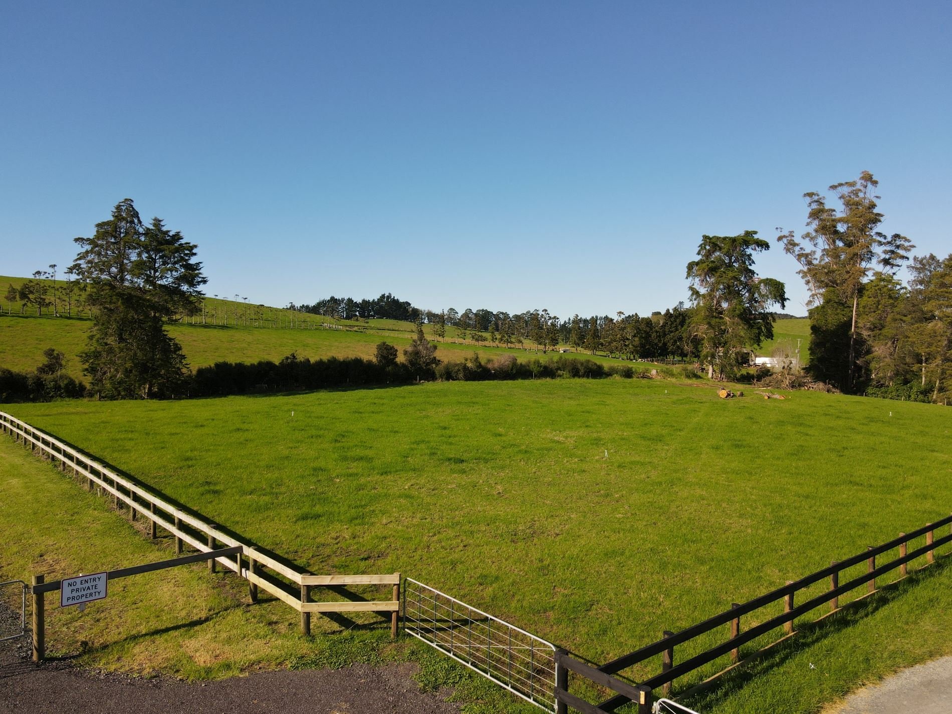 dji_fly_20250504_100416_675_Lot 10 website.jpg