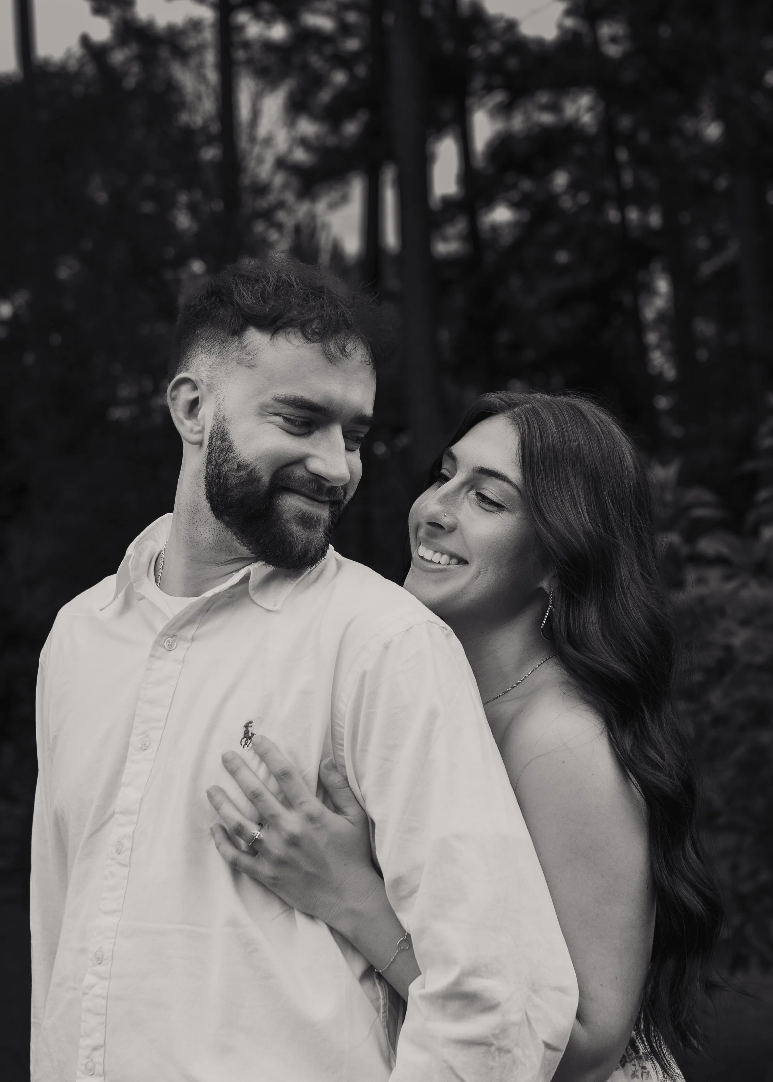 Alabama photographer captures happy couple taking outdoor engagement photos