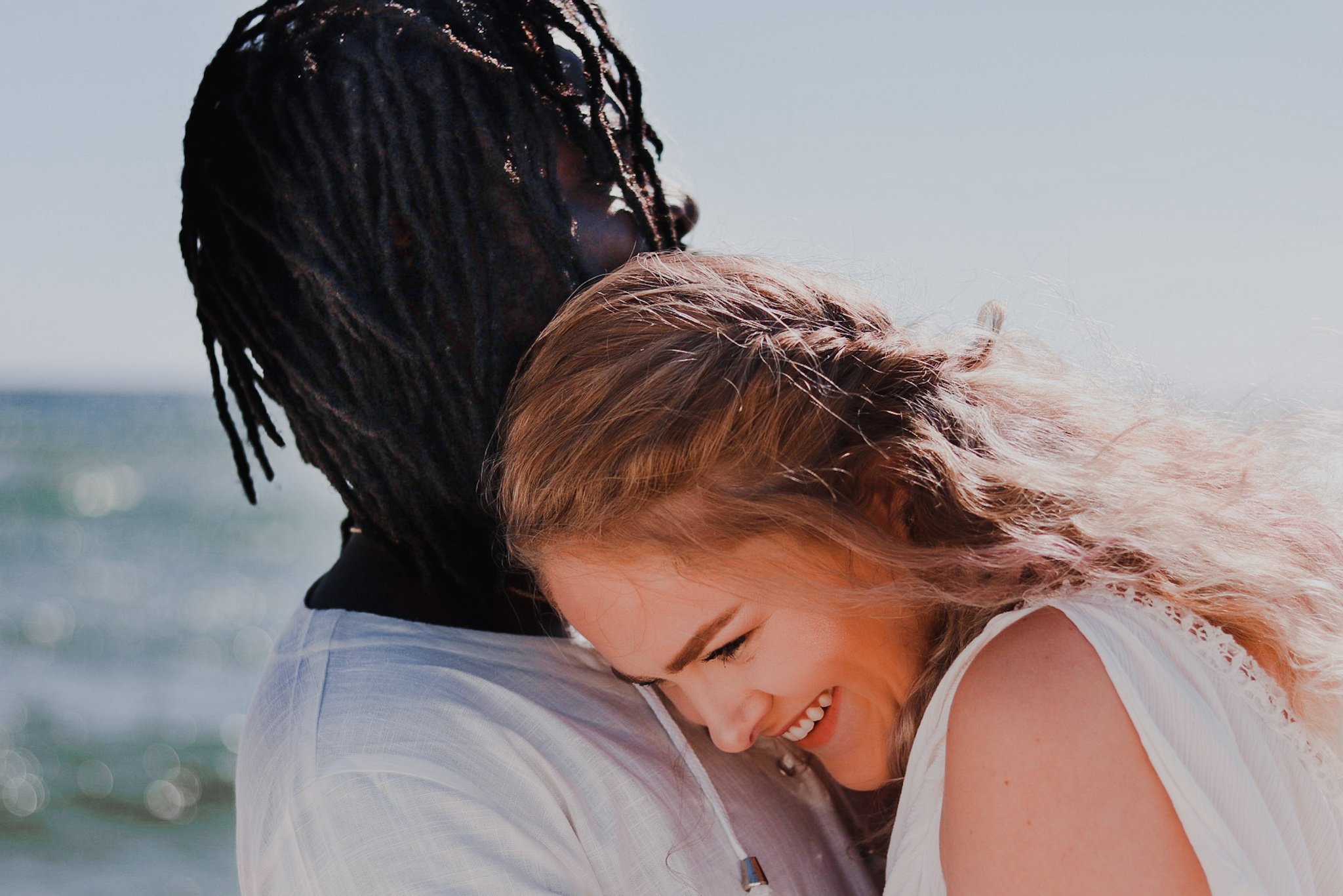 When Should You Book Engagement Photos in Alabama? A Simple Timeline for Couples