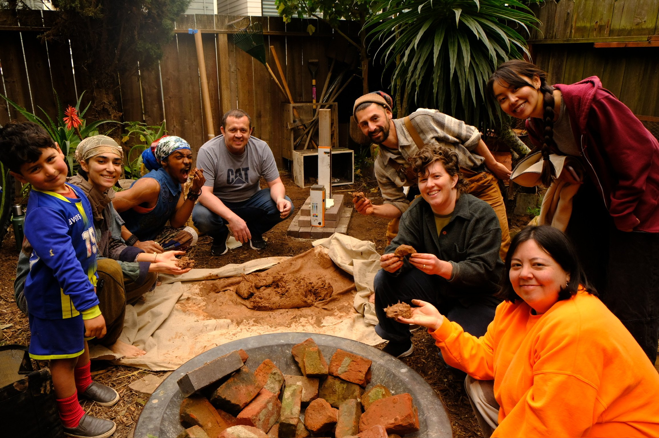 how does clay connect to structures?