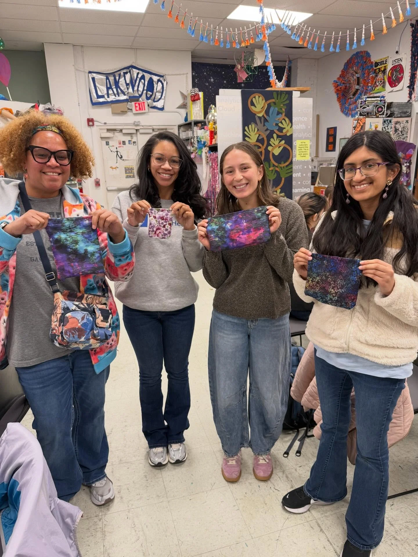 A few weeks ago I had the opportunity to teach a sewing workshop through Duke Arts for Duke faculty and staff 💙✂️
It was such a beautiful time of creativity, connection, and learning. Watching everyone grow more confident behind the machine reminded