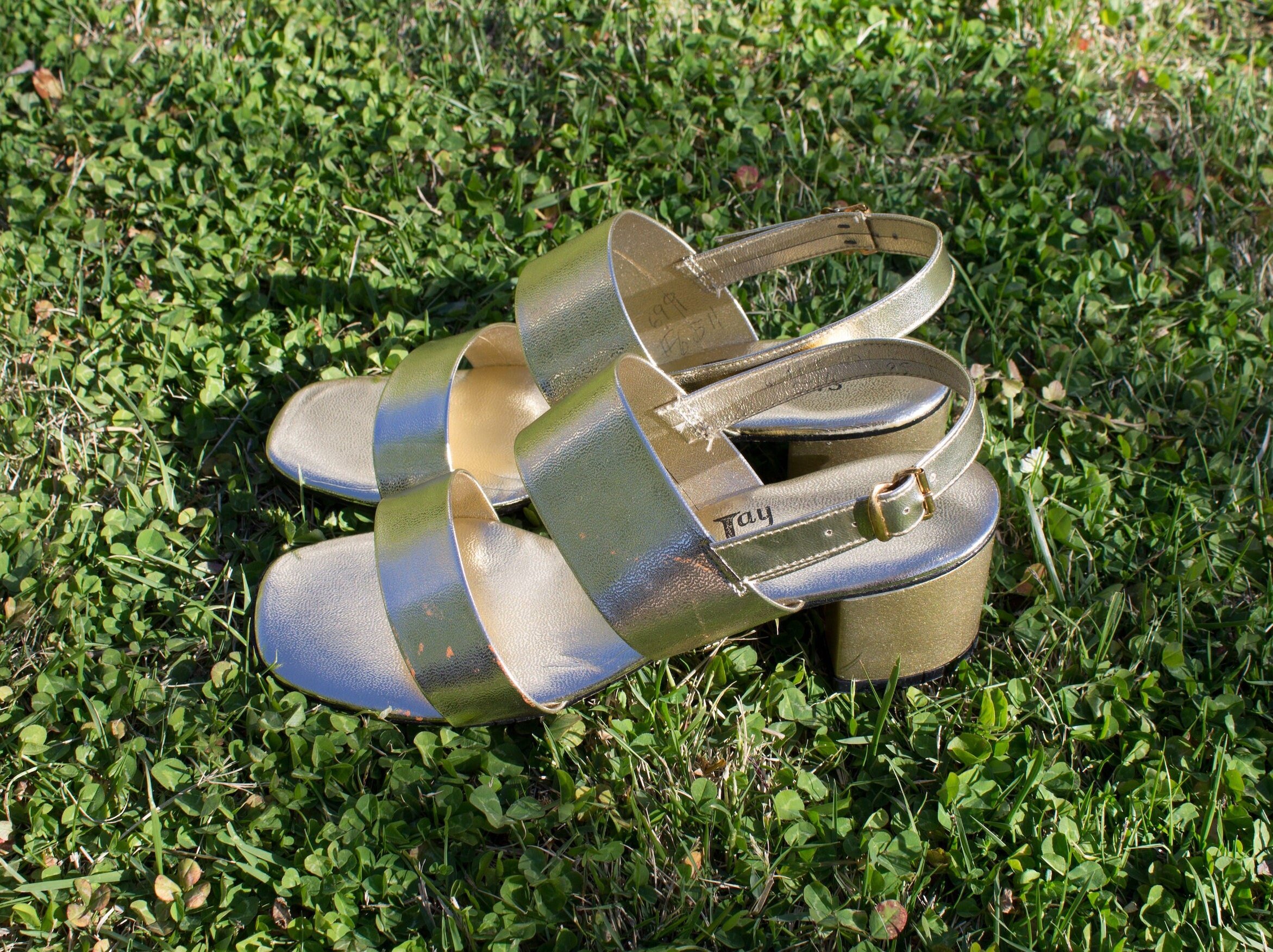 https://i.etsystatic.com/9622457/r/il/7dd07f/5882638142/il_fullxfull.5882638142_qh0h.jpg