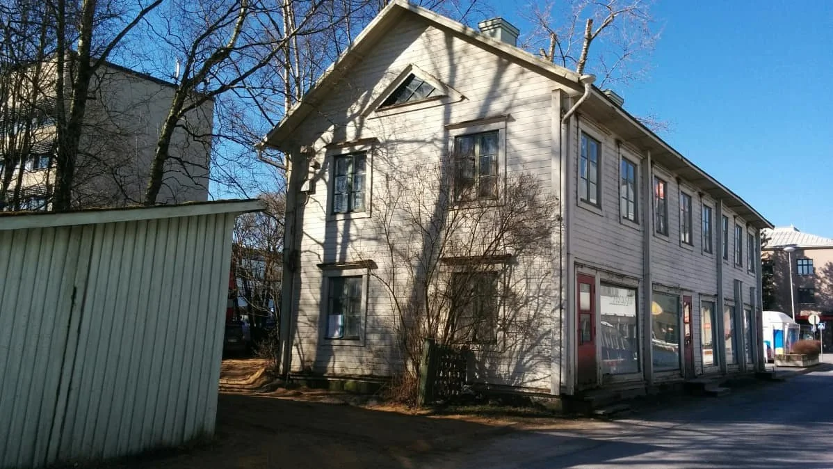 13-3-8844655.jpg