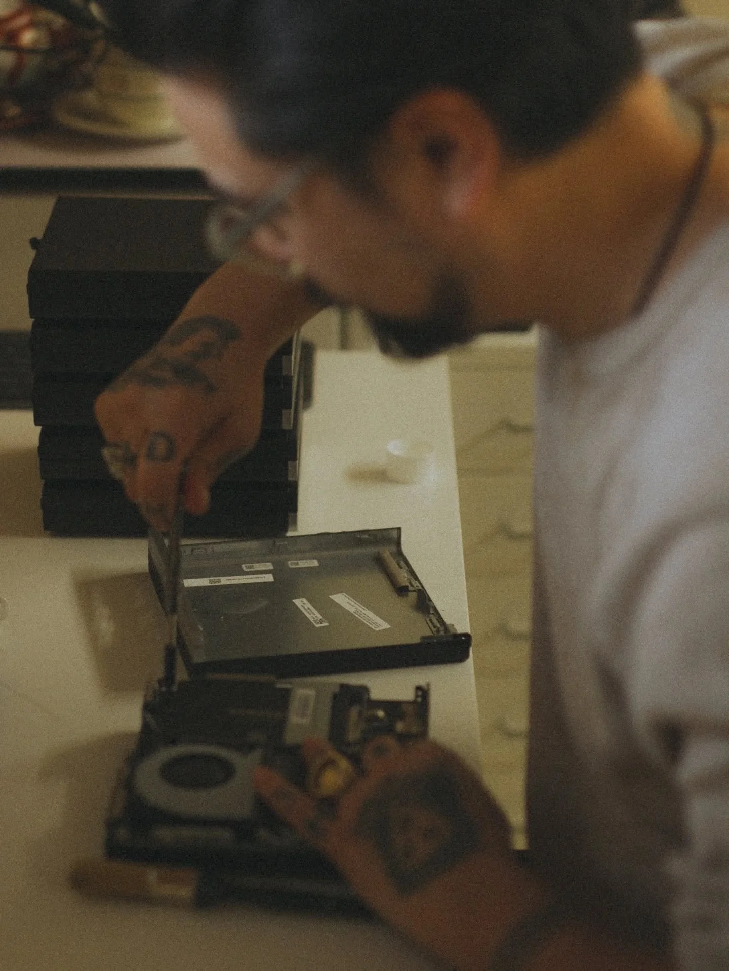 Creativiteit gaat niet altijd om kunst, muziek &oacute;f beeld. Als stichting moeten we ook creatief denken over hoe we de organisatie bouwen.�

Ik wilde digitale creatieve trainingen bieden, maar wat als je geen laptop hebt? Hier kwam mijn (hobby) I