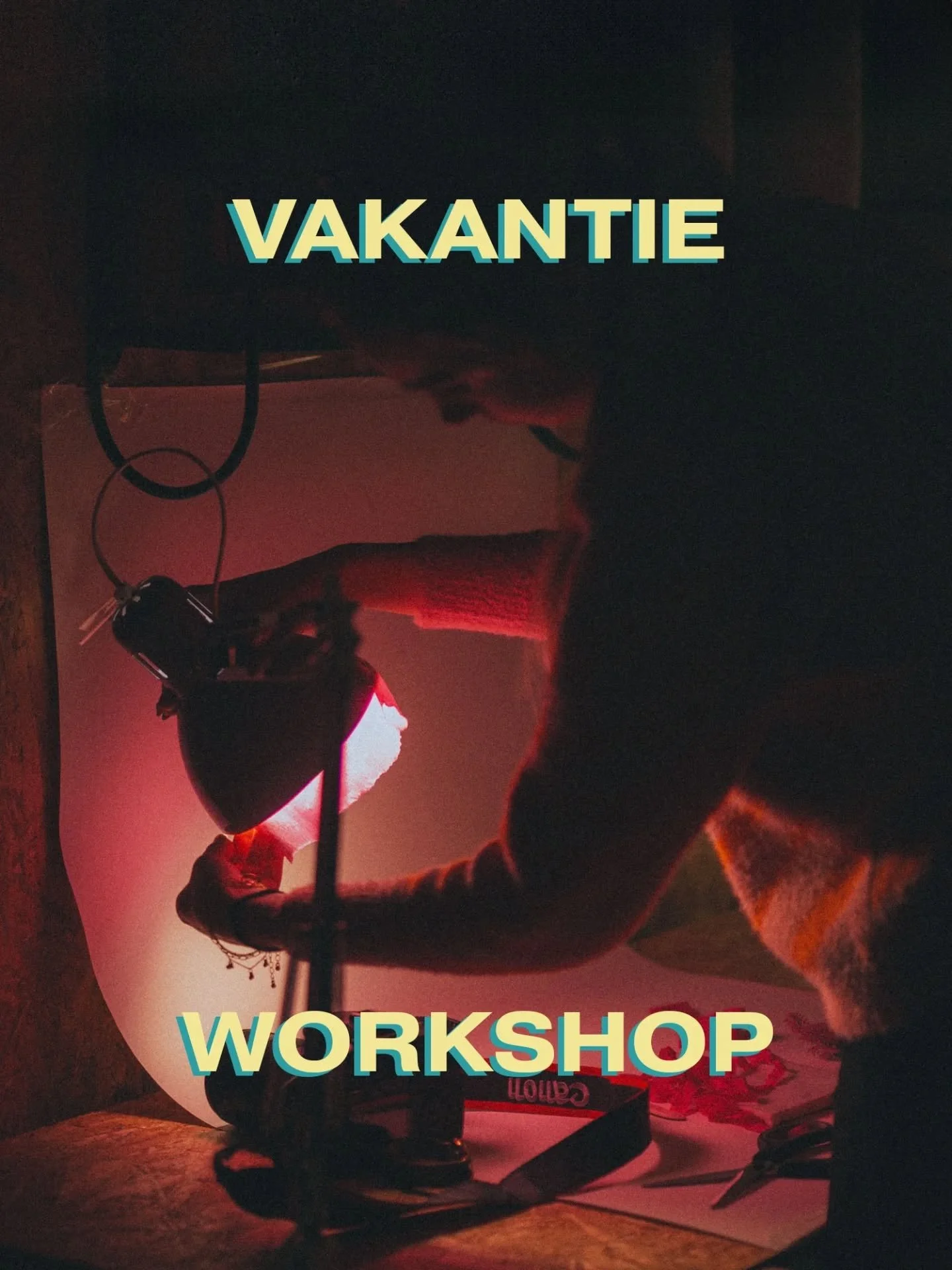 Het was weer een fantastische voorjaarsvakantie workshop in samenwerking met @jongerenwerk_medemblik . Deze keer bouwden we voort op de stillevens van vorig jaar &eacute;n was het een knipoog naar een bestaande opdracht van mij (Marc).

​Ik bouwde mi