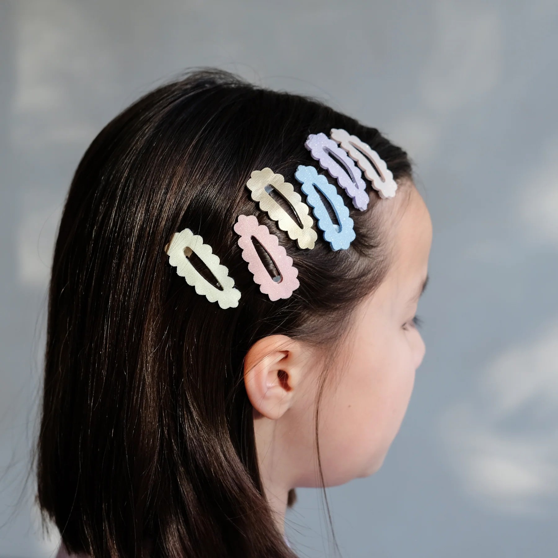 Mimi & Lula ~ Scalloped sparkle mini clic clacs.jpeg