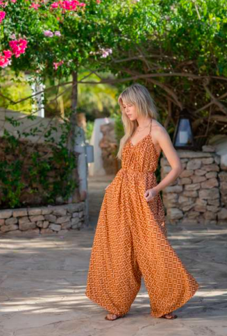 GEO PRINT ONSIE CARAMEL