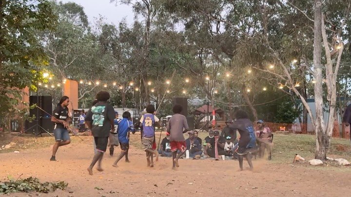 The celebration continues tonight 🔥🔥🔥

#indigenous #aboriginalculture #arnhemland #mimal #indigenousrangers