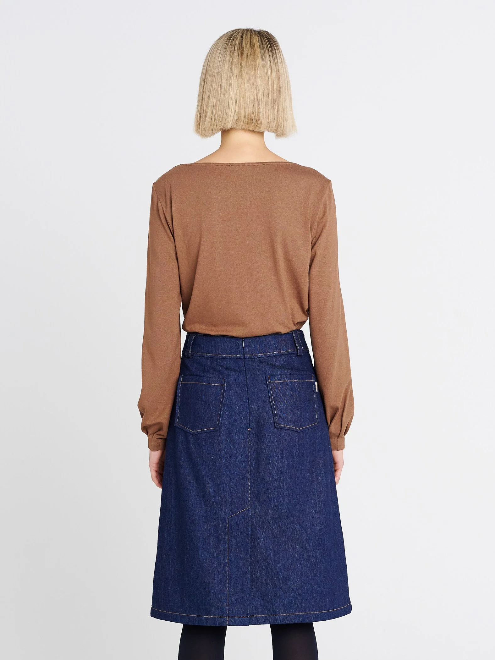 Eleganter, sportlicher Jeansrock mit leichter A-Linien Silhouette jeans mit Kontrastnähten