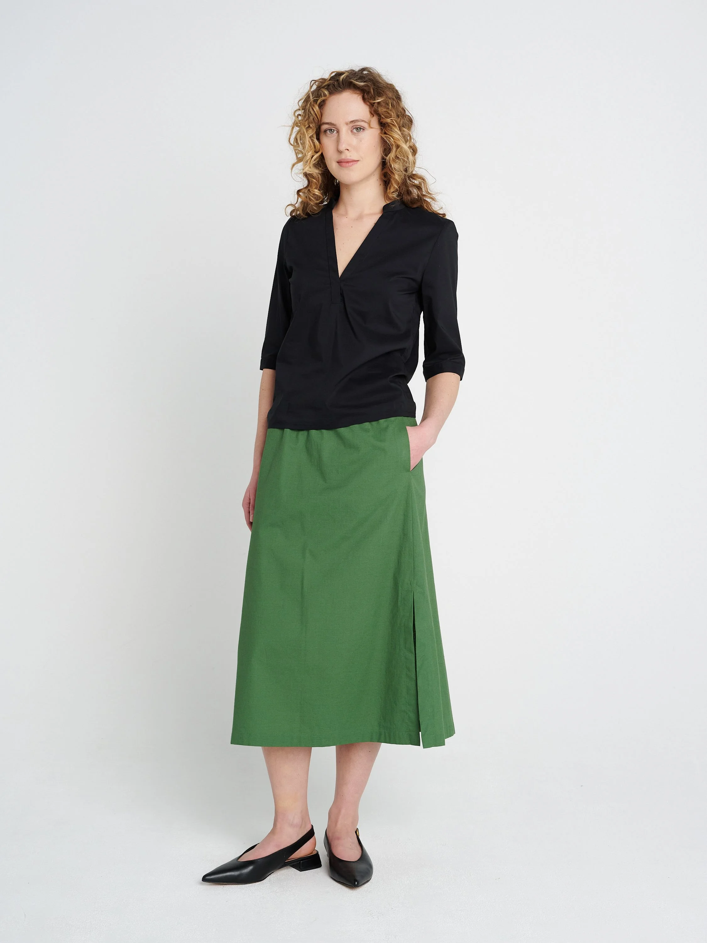 Sportliche, sommerliche Tunika mit dreiviertel-Ärmeln aus weicher Baumwolle in schwarz