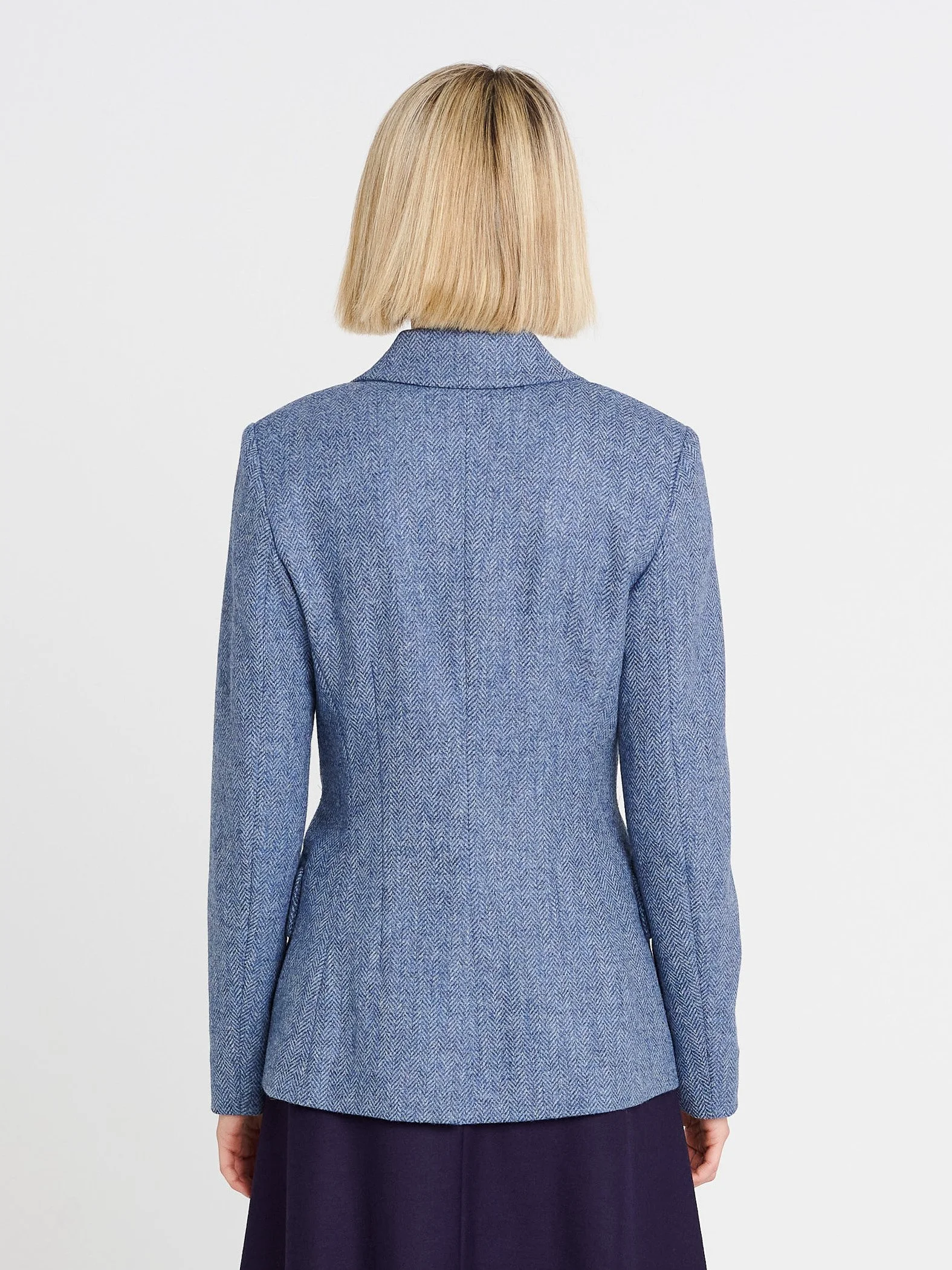 Taillierter Blazer aus blau/ grauem Tweet mit Reverskragen und runder Form vorne