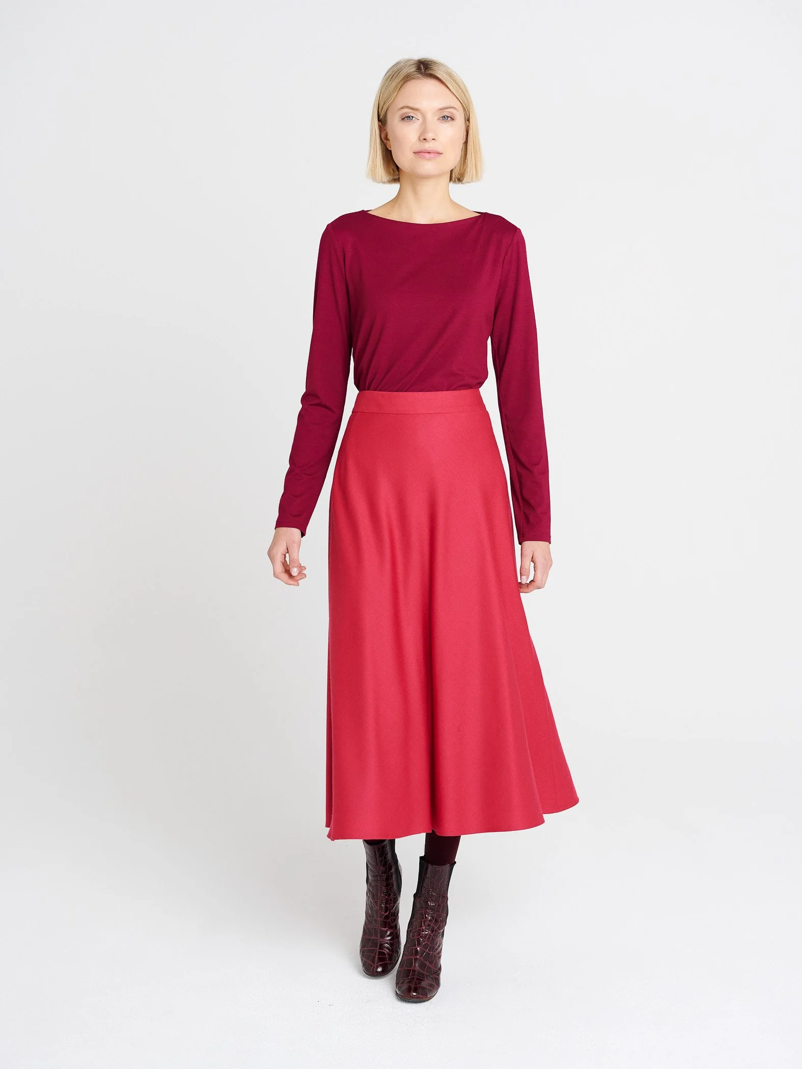 Rosa/ pinker Damenrock mit schmalem Bünchen aus Schurwolle und Rayon
