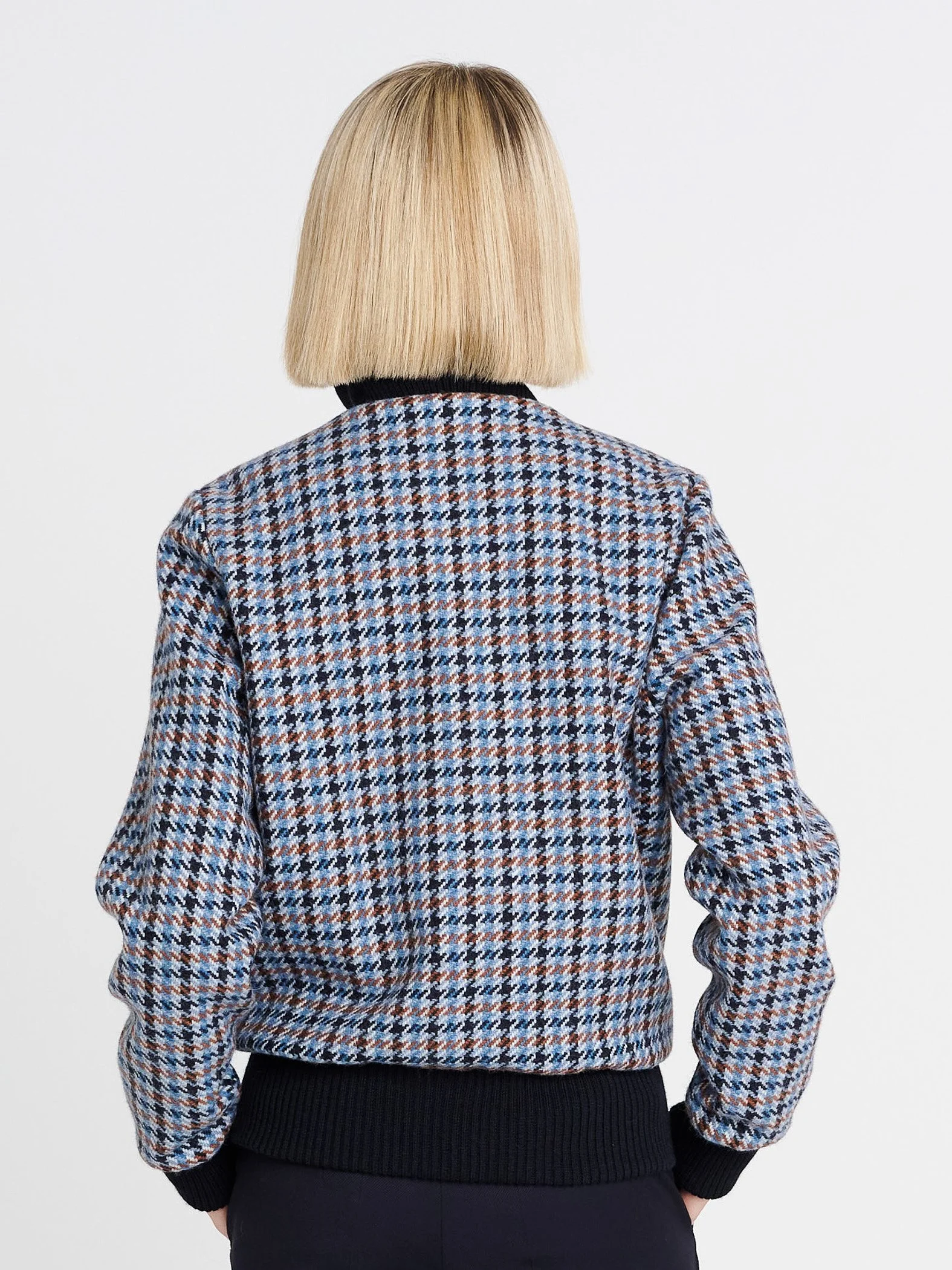 Hose Dan dunkelblau Bluse Candy braun Blouson Bob karo-1911.jpg