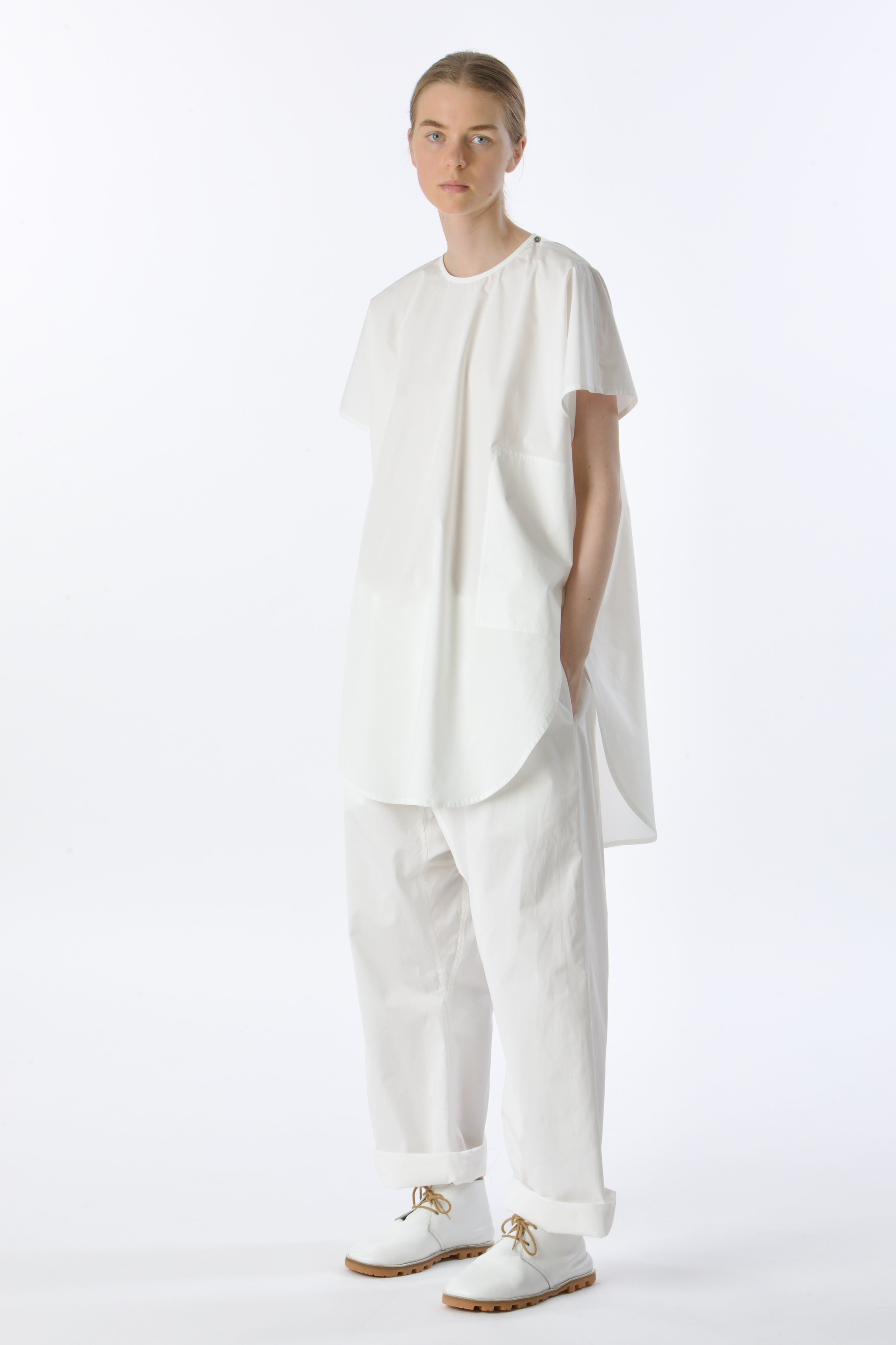 13. BRONT-CTOP-OFF WHITE PIRIN-CTOP-OFF WHITE FIGARI-LIA-WHITE.jpeg