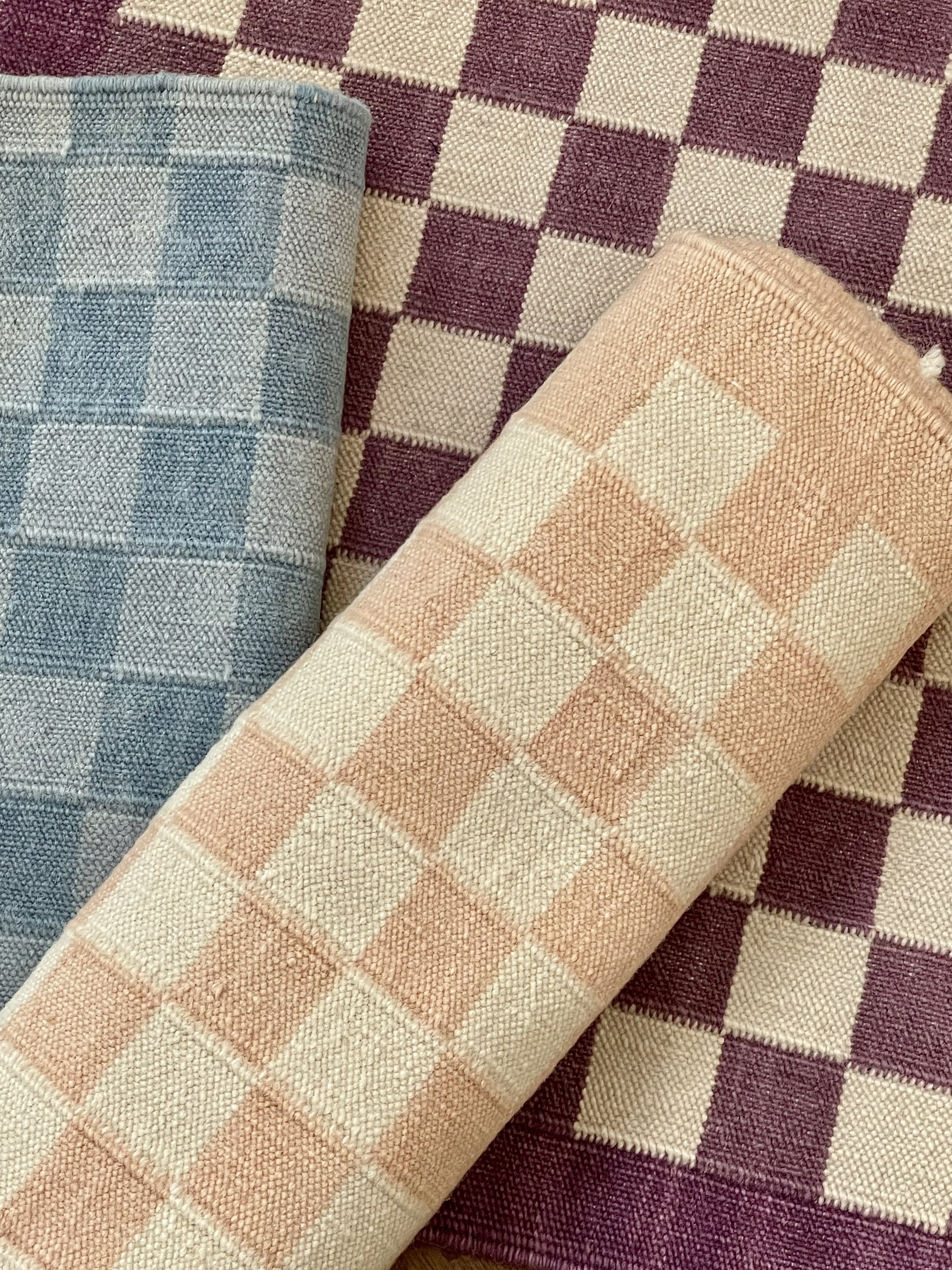 Loulou Premium Wool Flatweave: 12.6x15.6 in Shell, Petite Check 
 Retail: $8,800 SOLDES: $5,200
