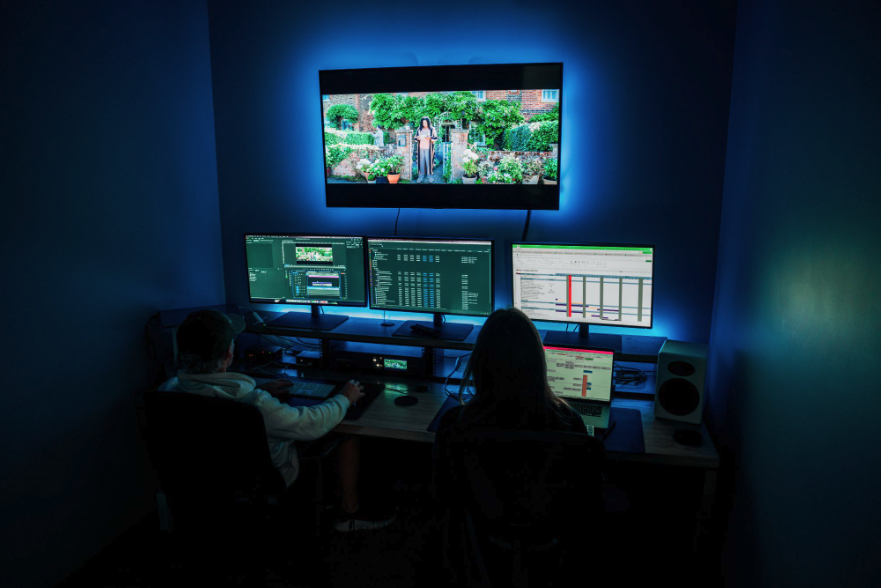 Post and Editors.png