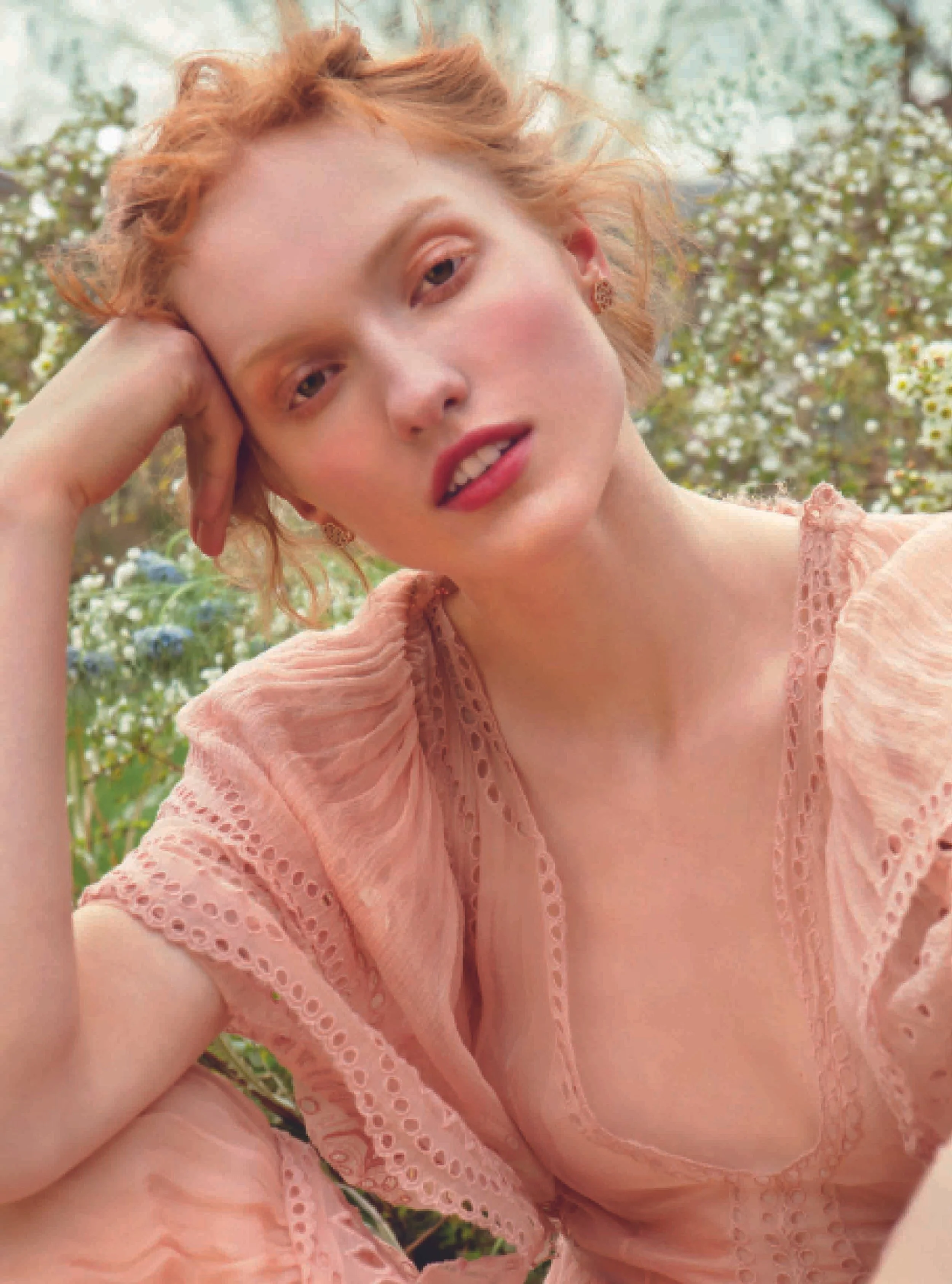 BEAUTY CHANEL V22.jpg