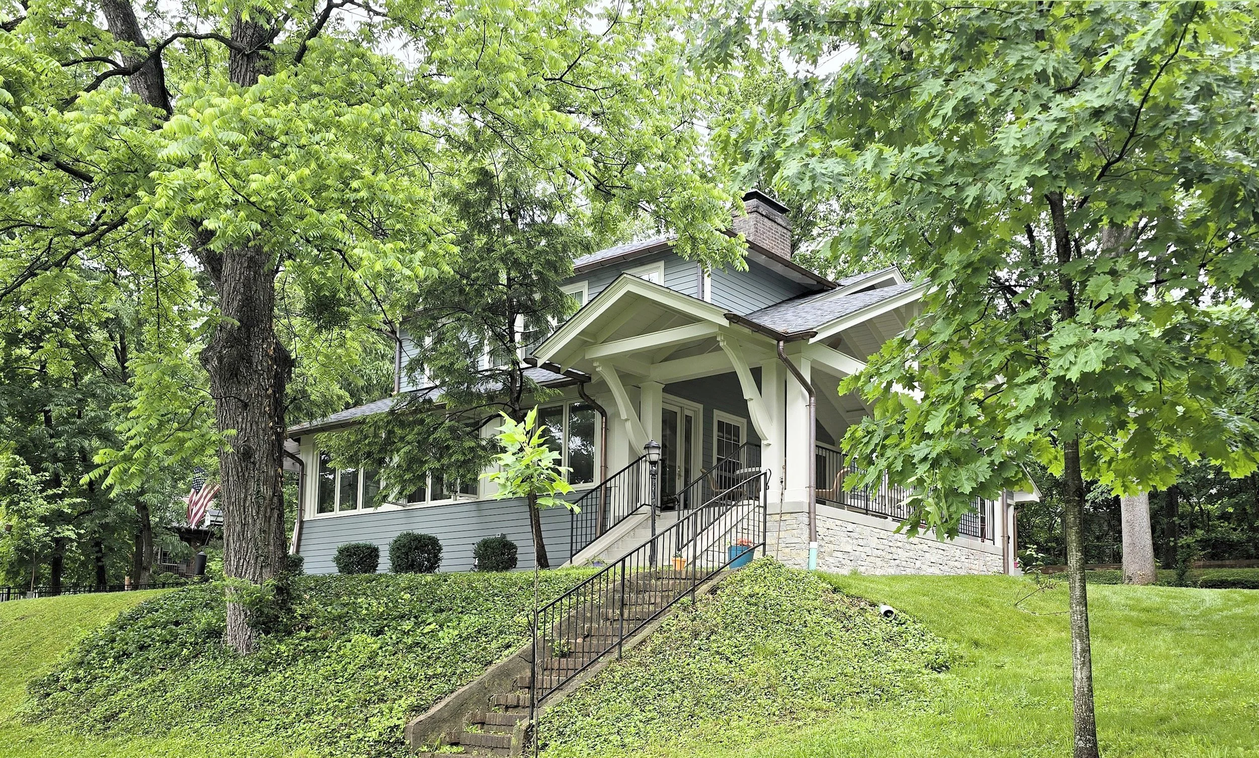 Exterior 3.jpg