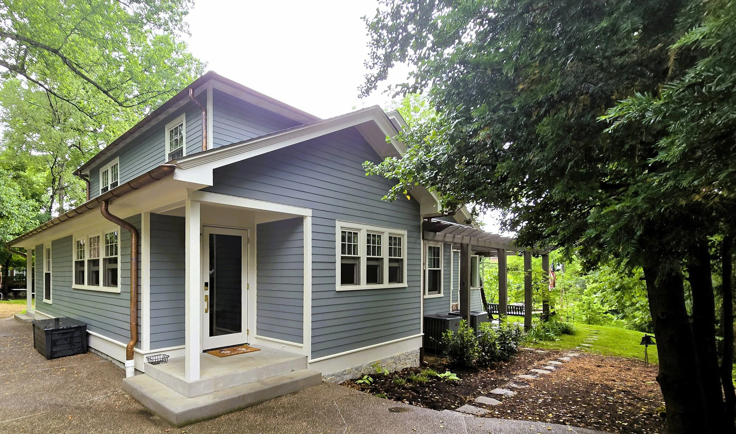Exterior 7.jpg
