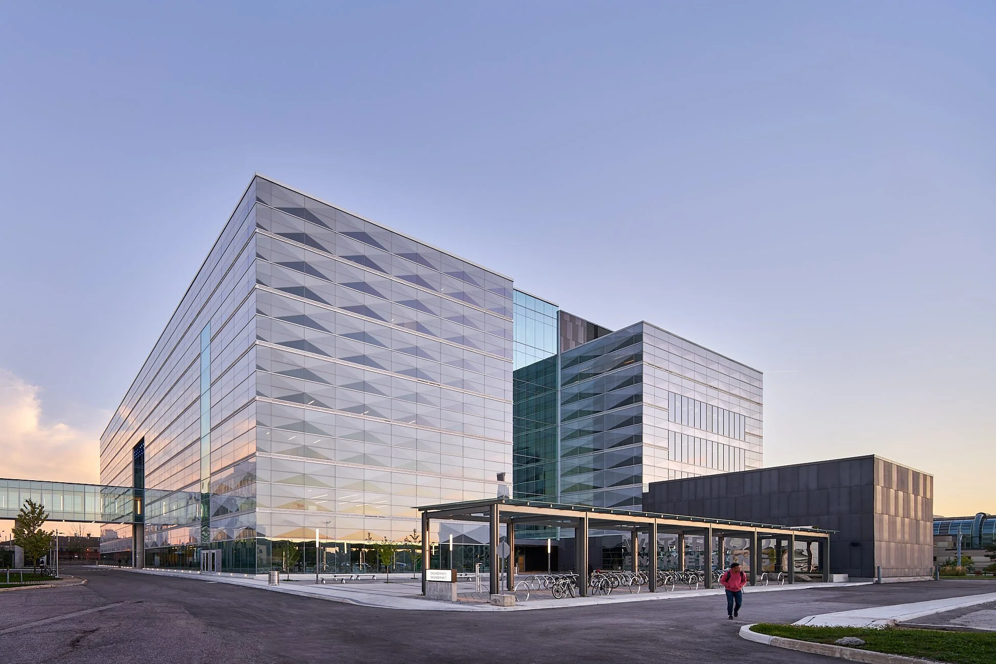 Bridging Theory and Practice: University of Waterloo's Experiential ...