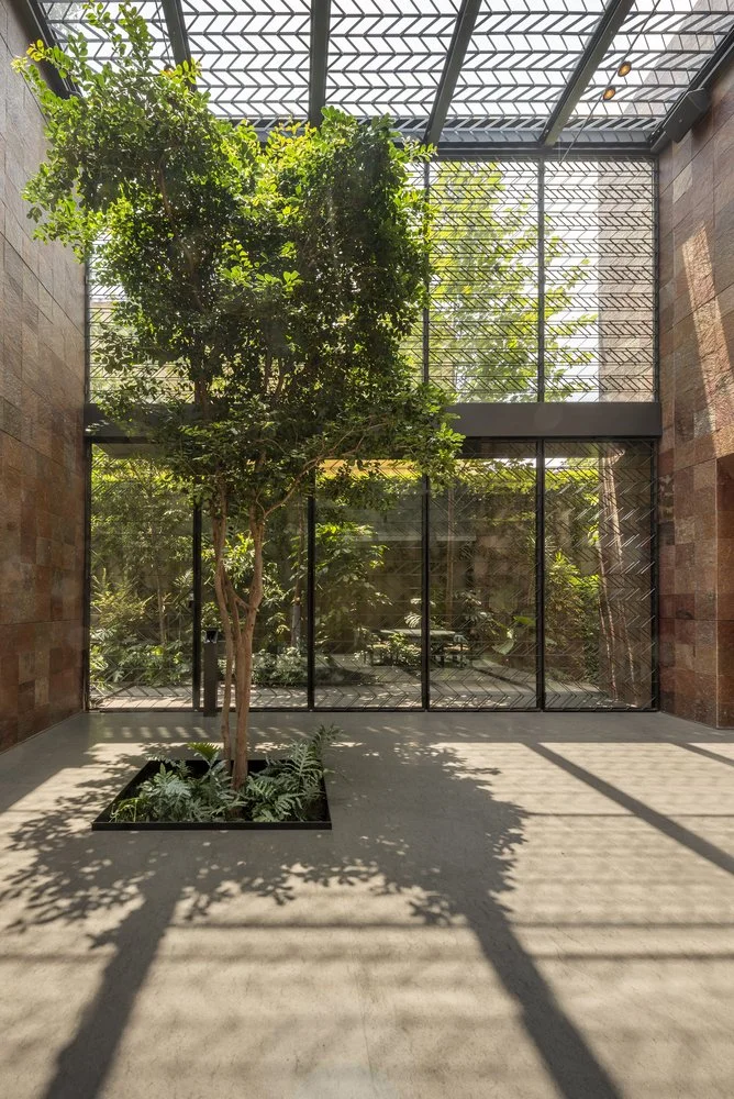 Curated visual reference: Visual Reference: Designing With Humidity How Architecture Adapts To The World S