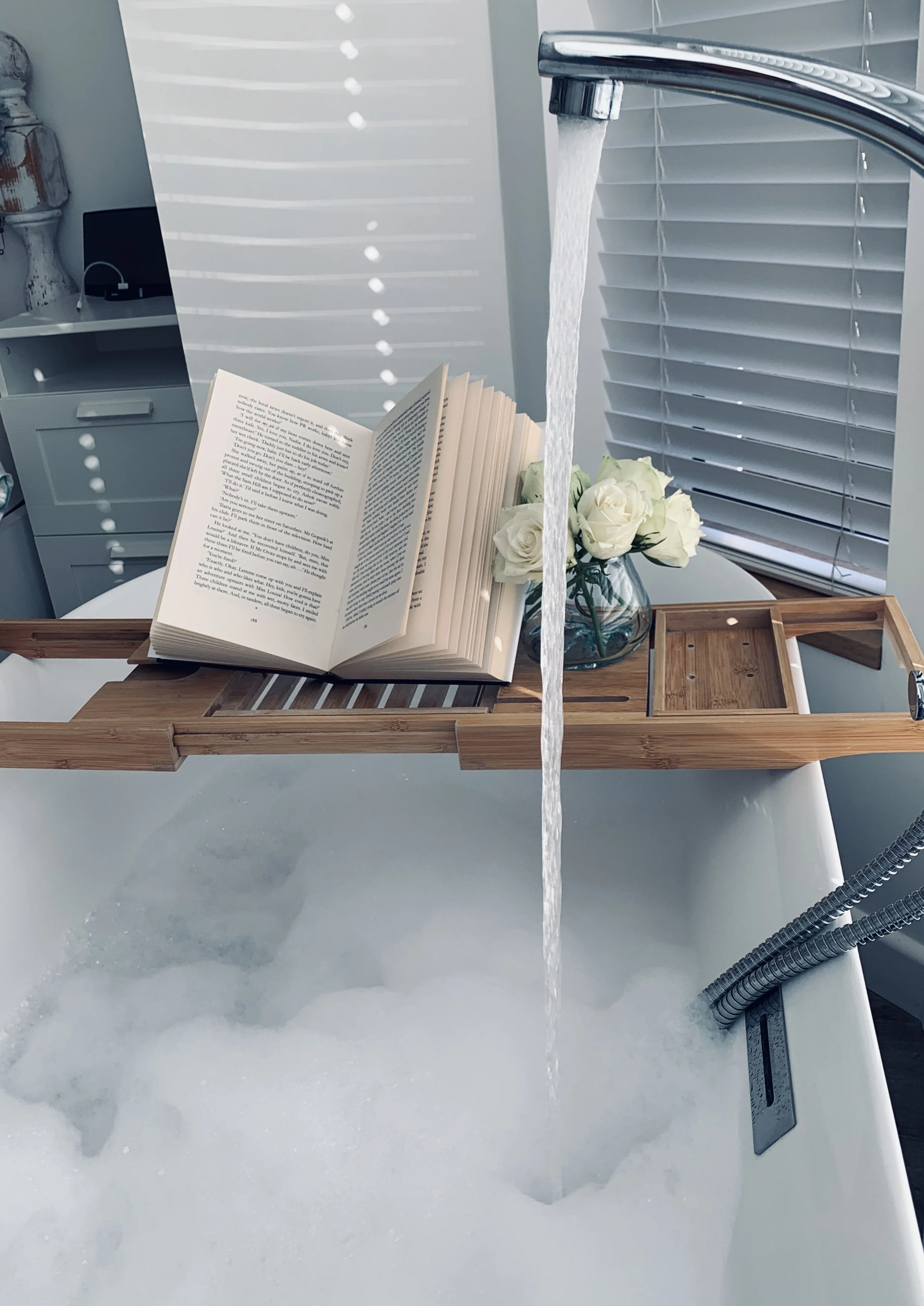 bath flowing tap.jpg