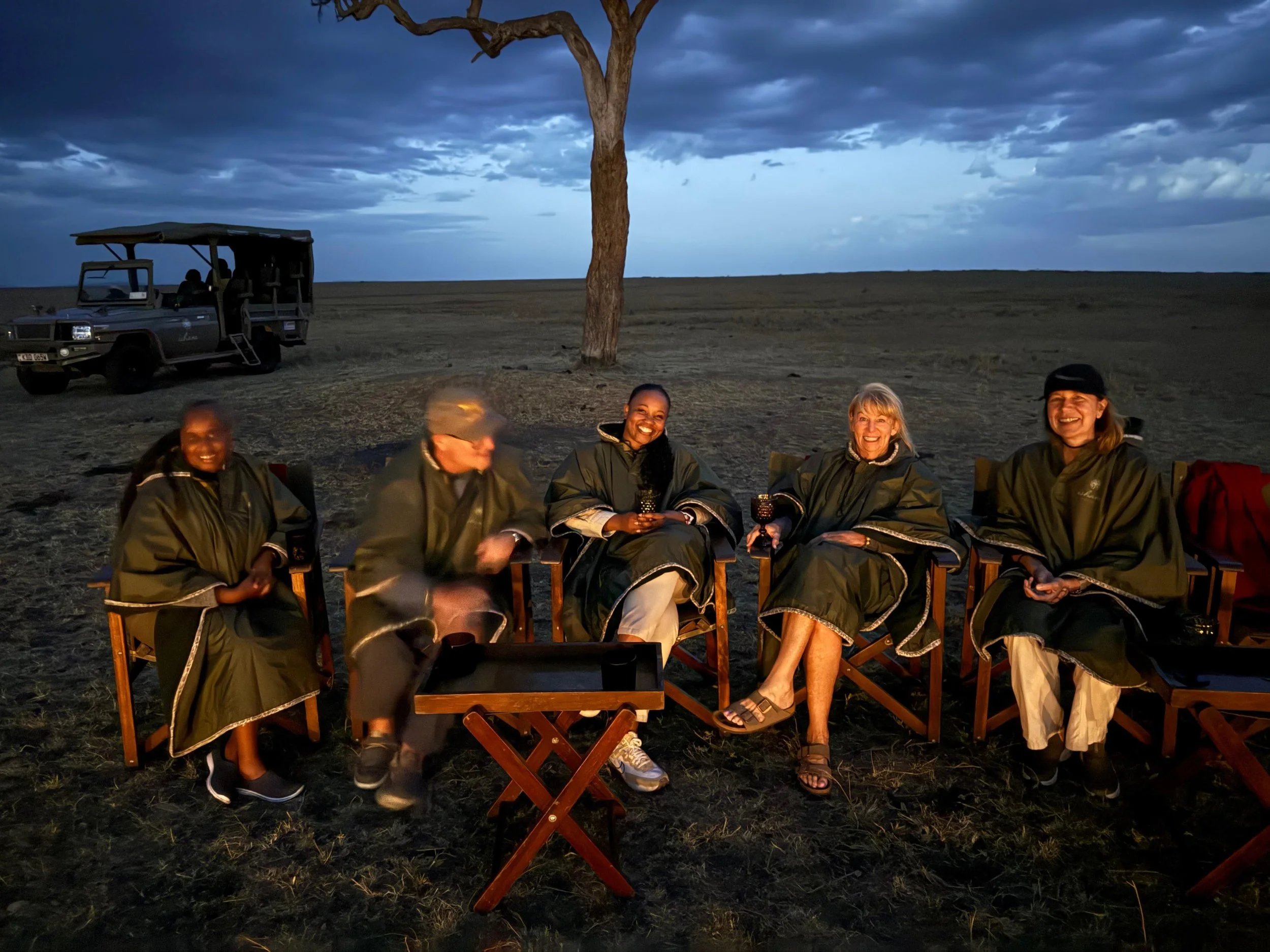 campfire-sundowners-masai-mara.jpg