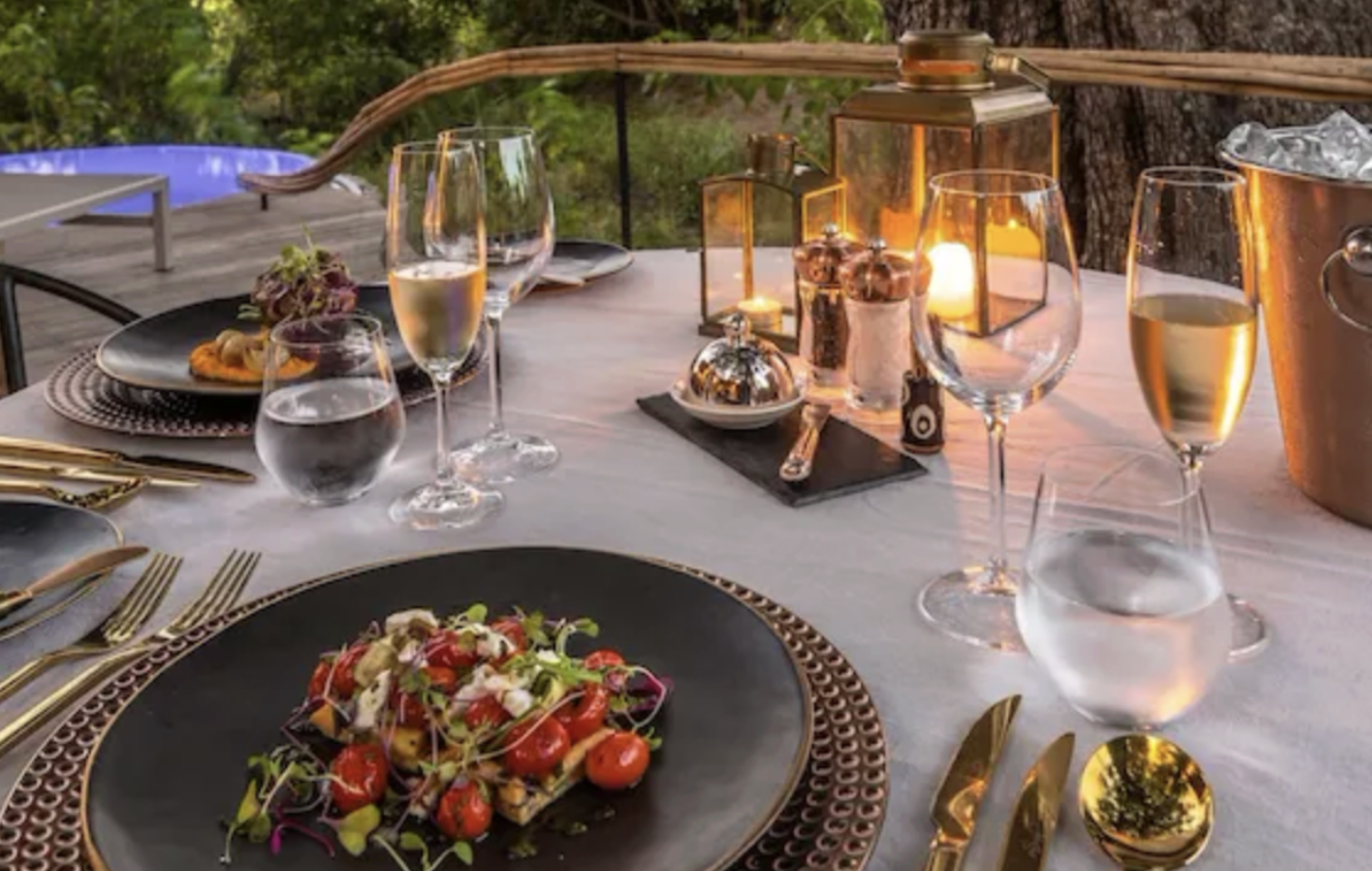 Safari lodges provide fresh, delicious meals