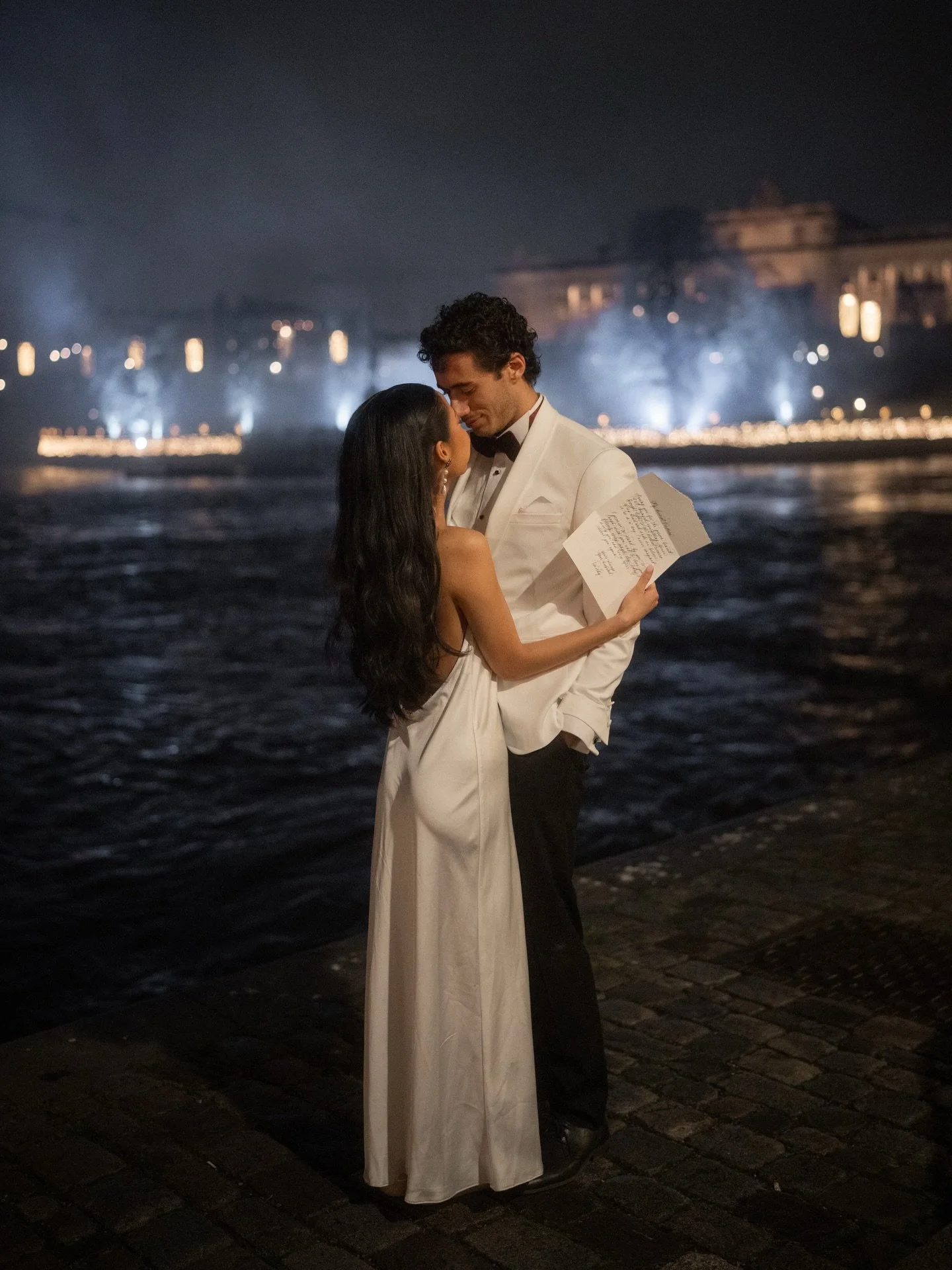 Month of love🖤

Photos 1, 3, 4 &amp; 6
Models:
ramiar.ibrahim
@ceciliachauu 

Photographer: @alex.gelfgren.photo 
Photographer &amp; Videographer: @lookman.film 
Makeup Artist: @latifa___makeup 
Hair Stylist: @roxi_hairstylist 
Calligrapher: @bymira