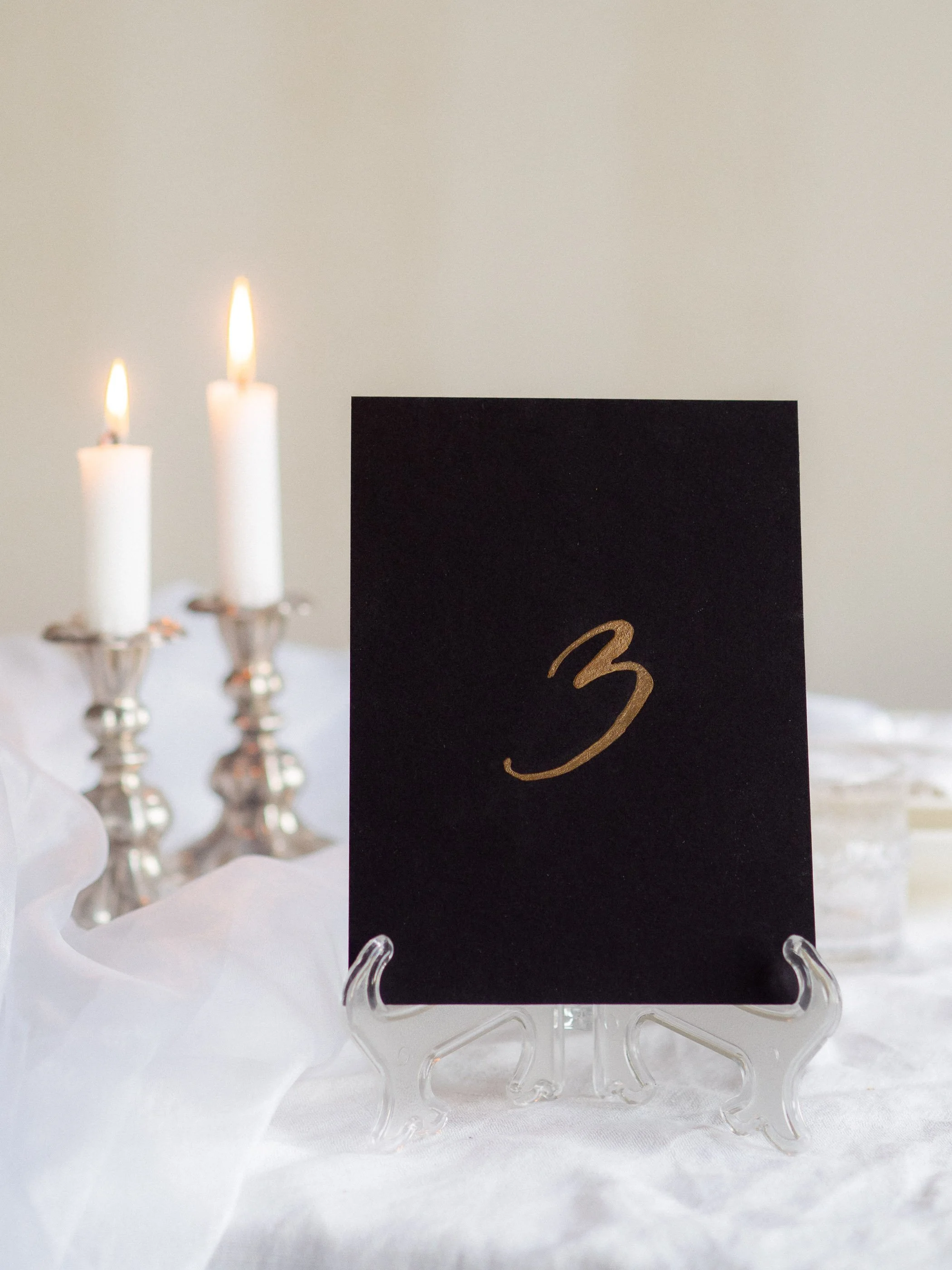 MICHELLE CLASSIC | Mustakultaiset pöytänumerot