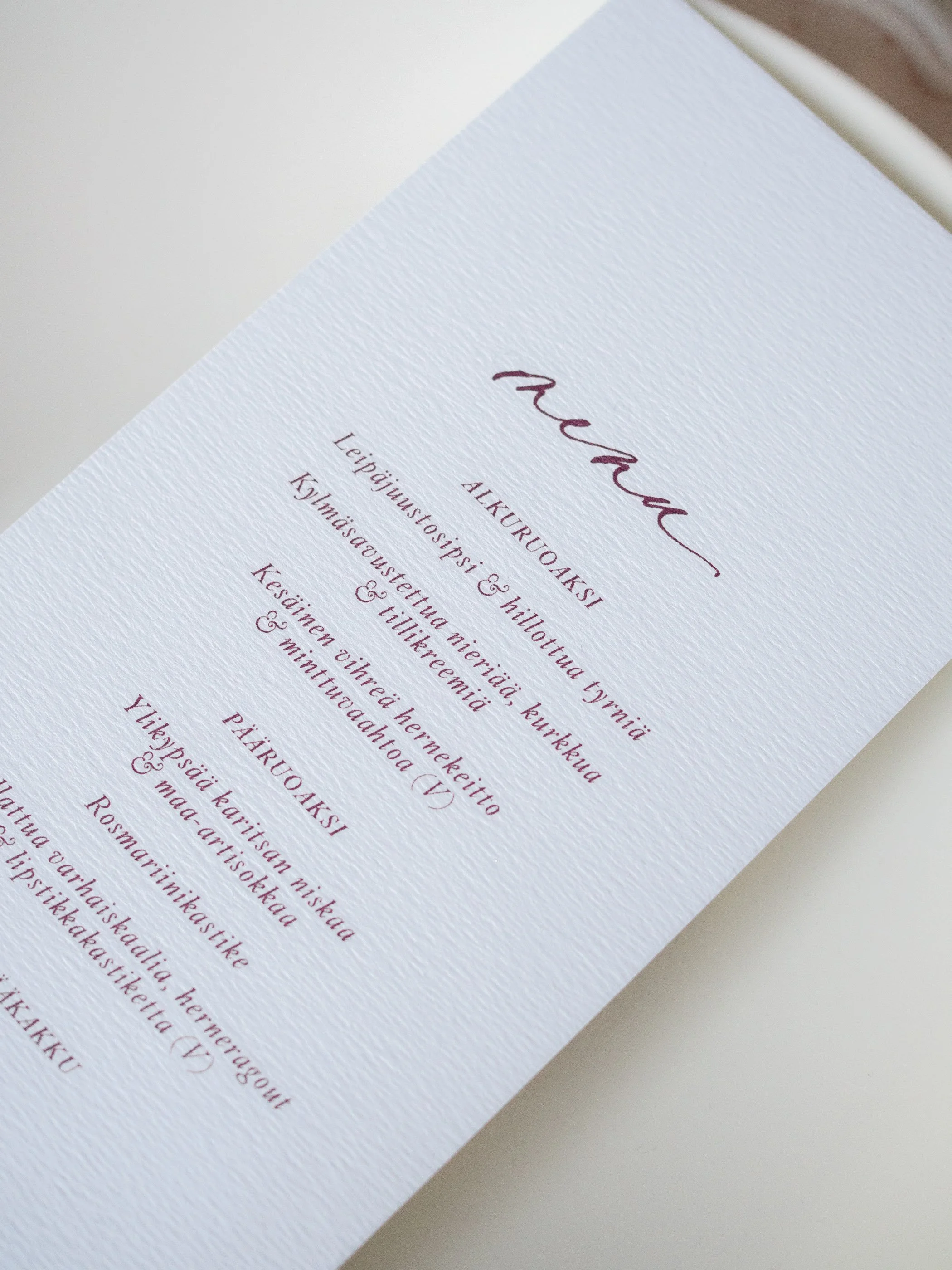 burgundy-menu-ohjelma-bymira-3139617.jpg