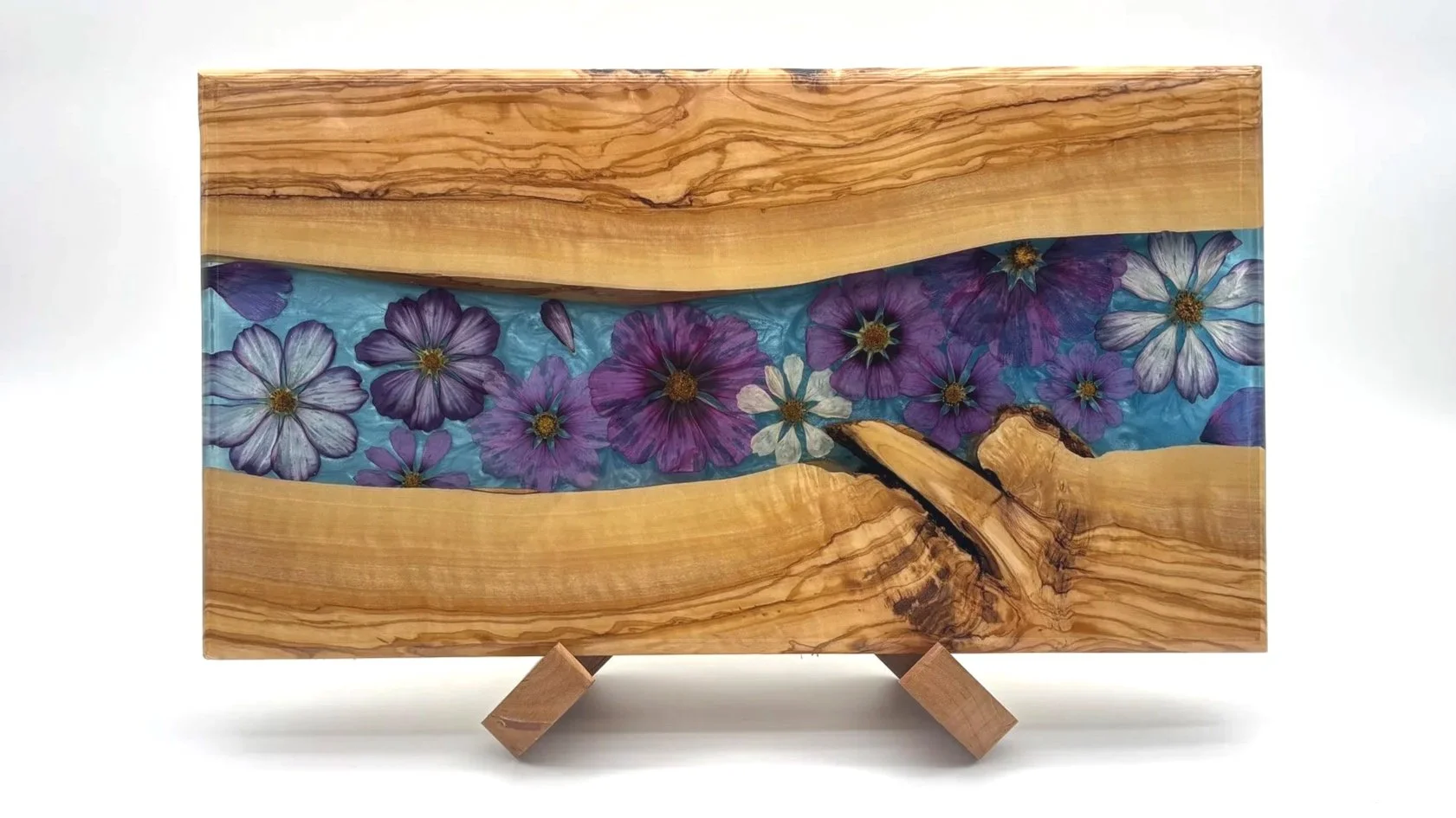 Nature's Flow Olive Wood & Epoxy Board with Cosmos