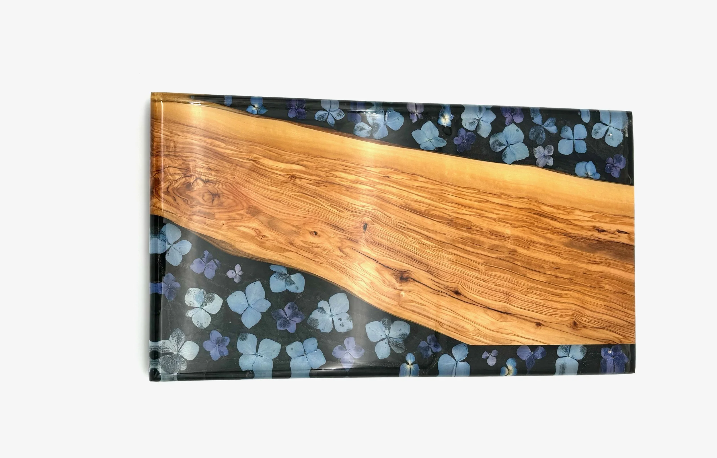 Mediterranean Olive Wood & Hydrangea Resin Display Piece