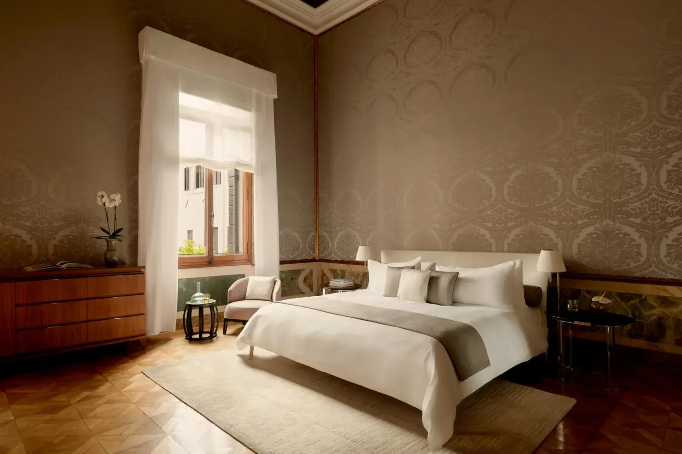 - Aman venice hotel room.webp