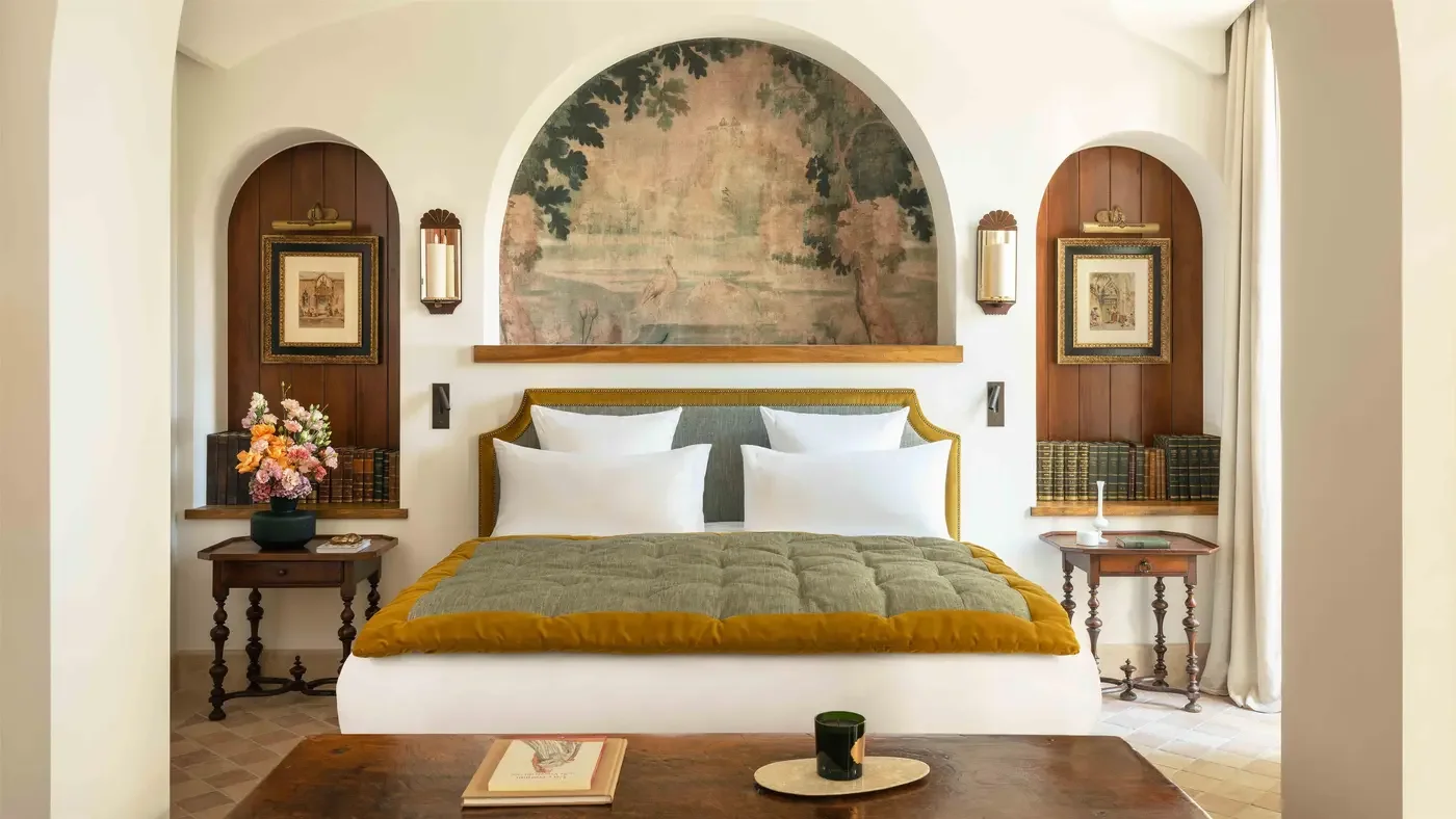 Why You Should Book Your Hotels With a Travel Advisor