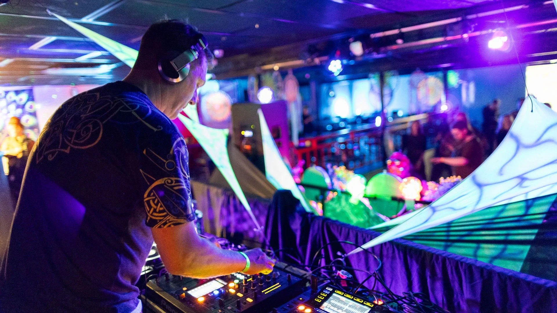 Celebration of Life and Happiness 10th edition -was a great weekend long gathering by @clh_records 💯. Had the pleasure of playing at the ALT stage! 💜

1,5h set from there now also on my Soundcloud / Youtube channels!

📷 1st picture: @roopehartikai