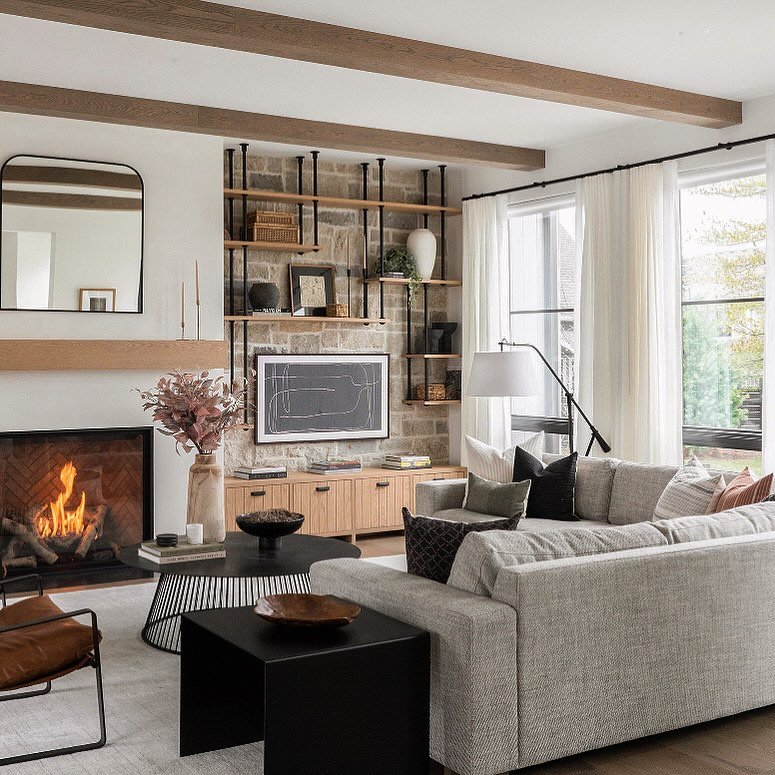 So much of my job is in the details&mdash;those thoughtful pieces that make a space feel like 𝘺𝘰𝘶. Whether it&rsquo;s stacking your favorite books, showcasing heirloom treasures, or adding travel photos that bring back memories, it&rsquo;s the per