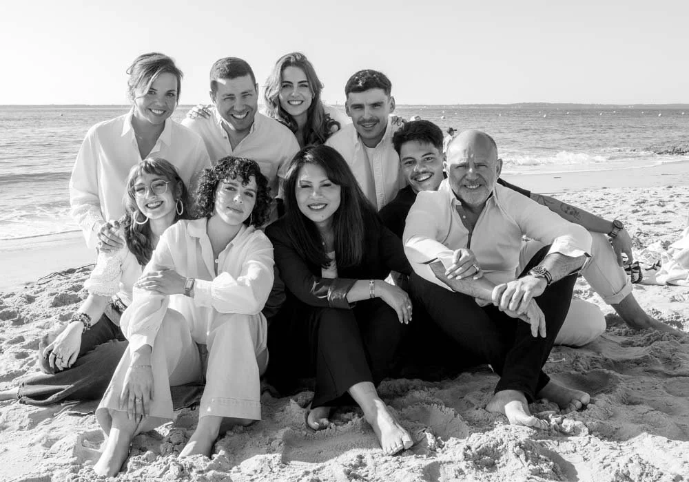 Séance-photo-multigénérationnelle-plage-studio-mila.jpg