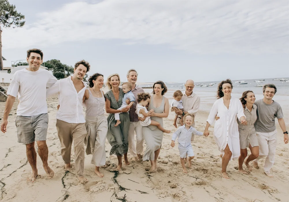 seance-photo-en-famille-pyla-sur-mer-studio-mila.webp