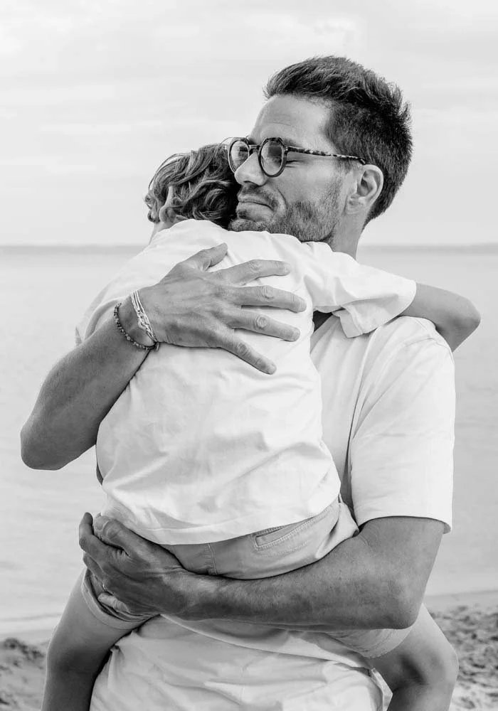 Studio-Mila-photographe-Arcachon-portrait-famille-pere-et-fils-La-Teste-de-Buch-Cazaux.jpg
