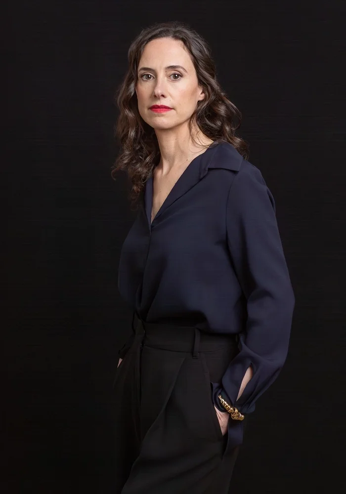 Portrait-professionnel-luxe-haut-de-gamme-paris-studio-mila.webp