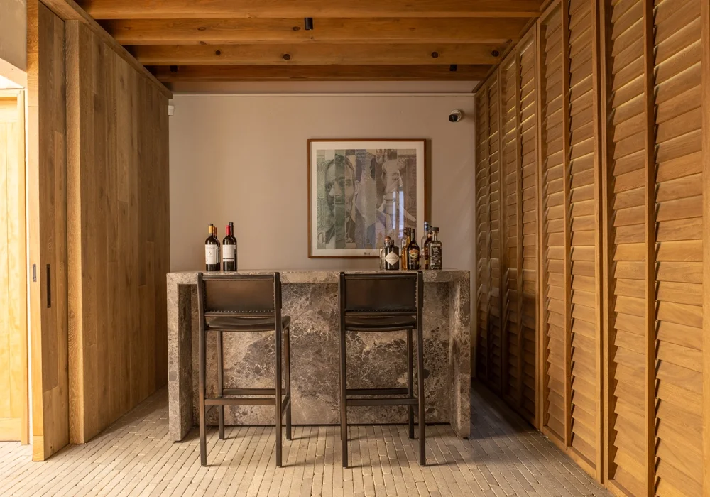 photographie-immobiliere-arcachon-coin-bar-villa-bassin-d-arcachon-bien-de-luxe.webp